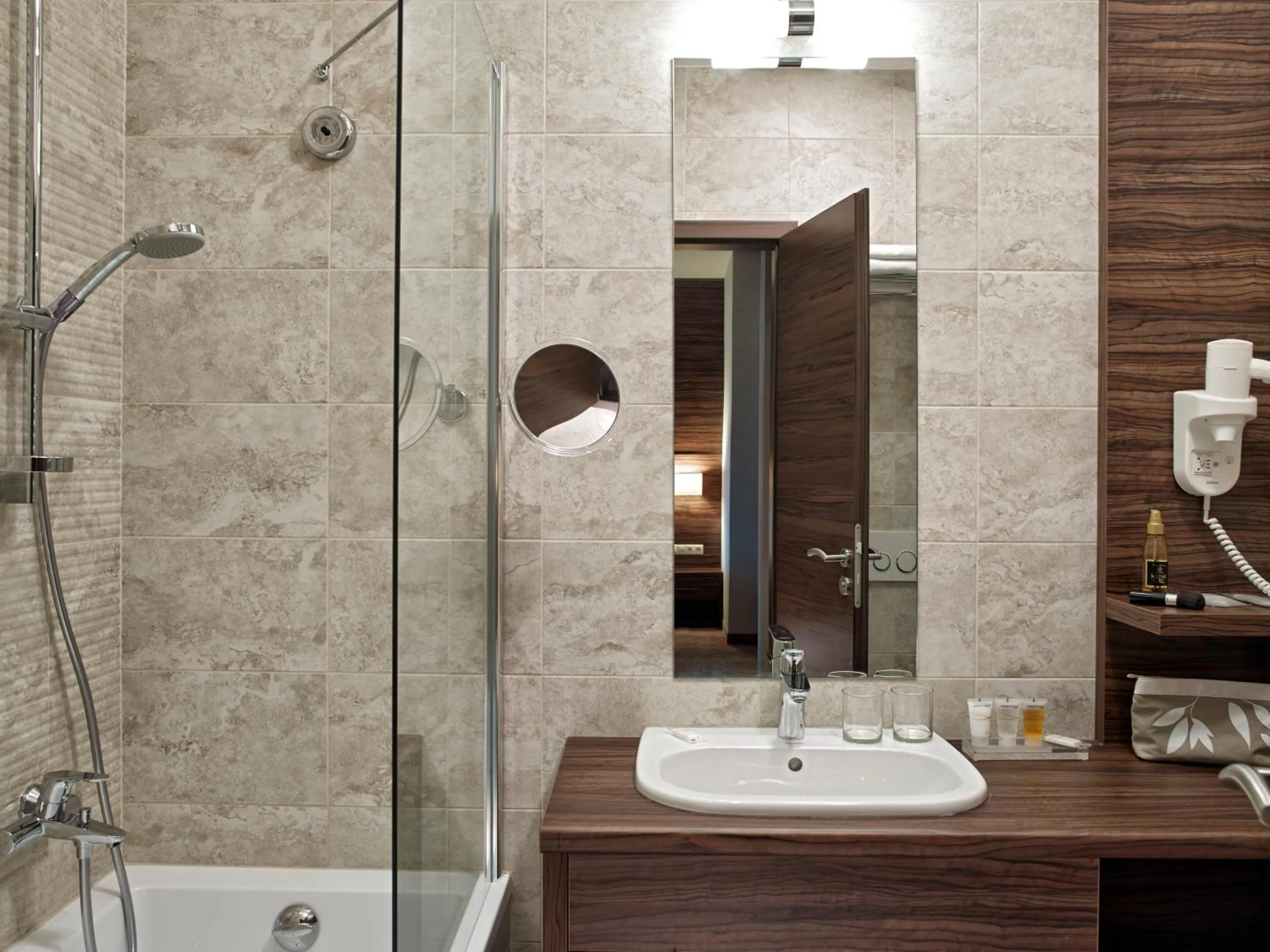 Bathroom in Barack Thermal Hotel and Spa