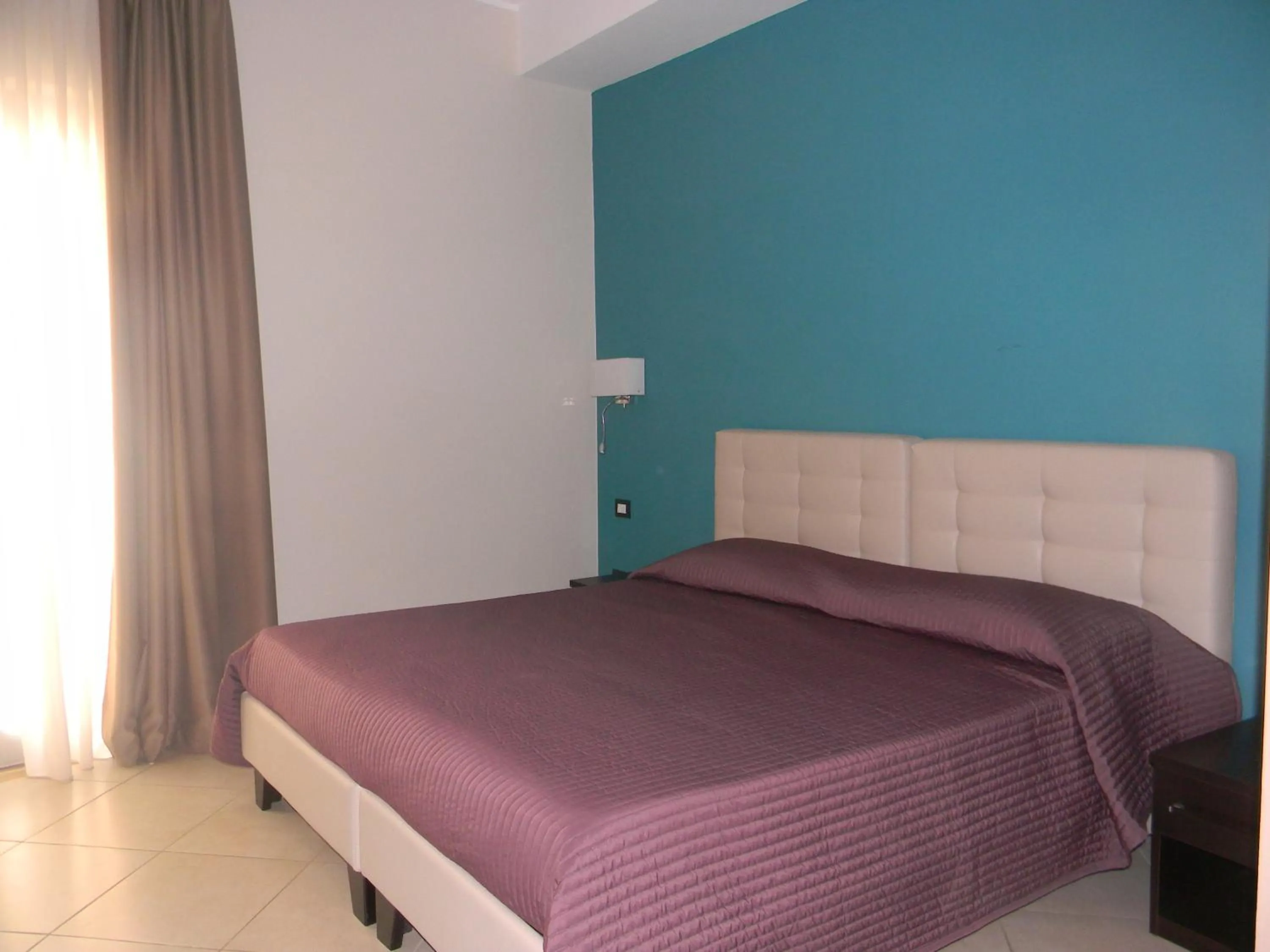 Shower, Bed in Guest House San Domenico