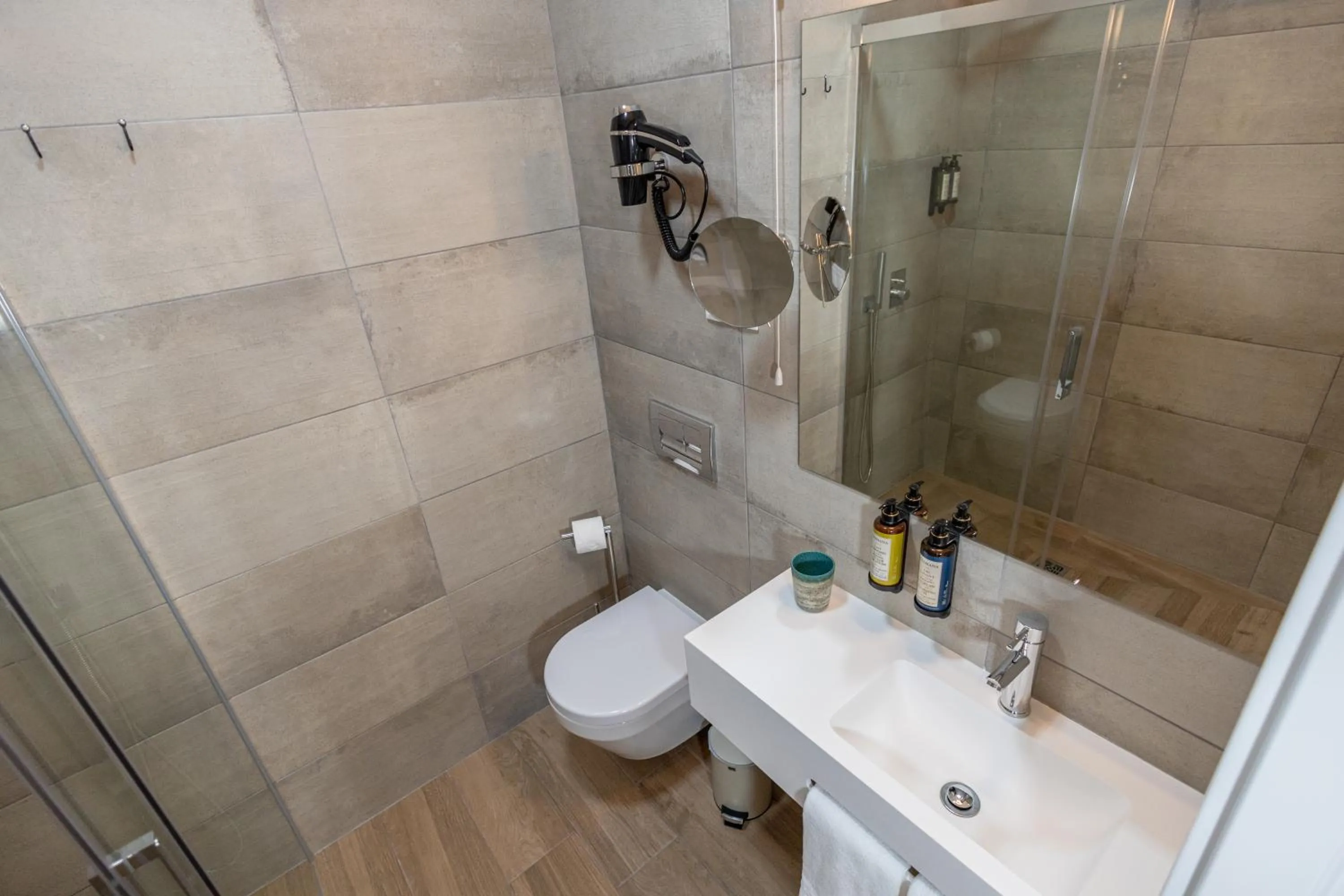 Toilet in Watts House