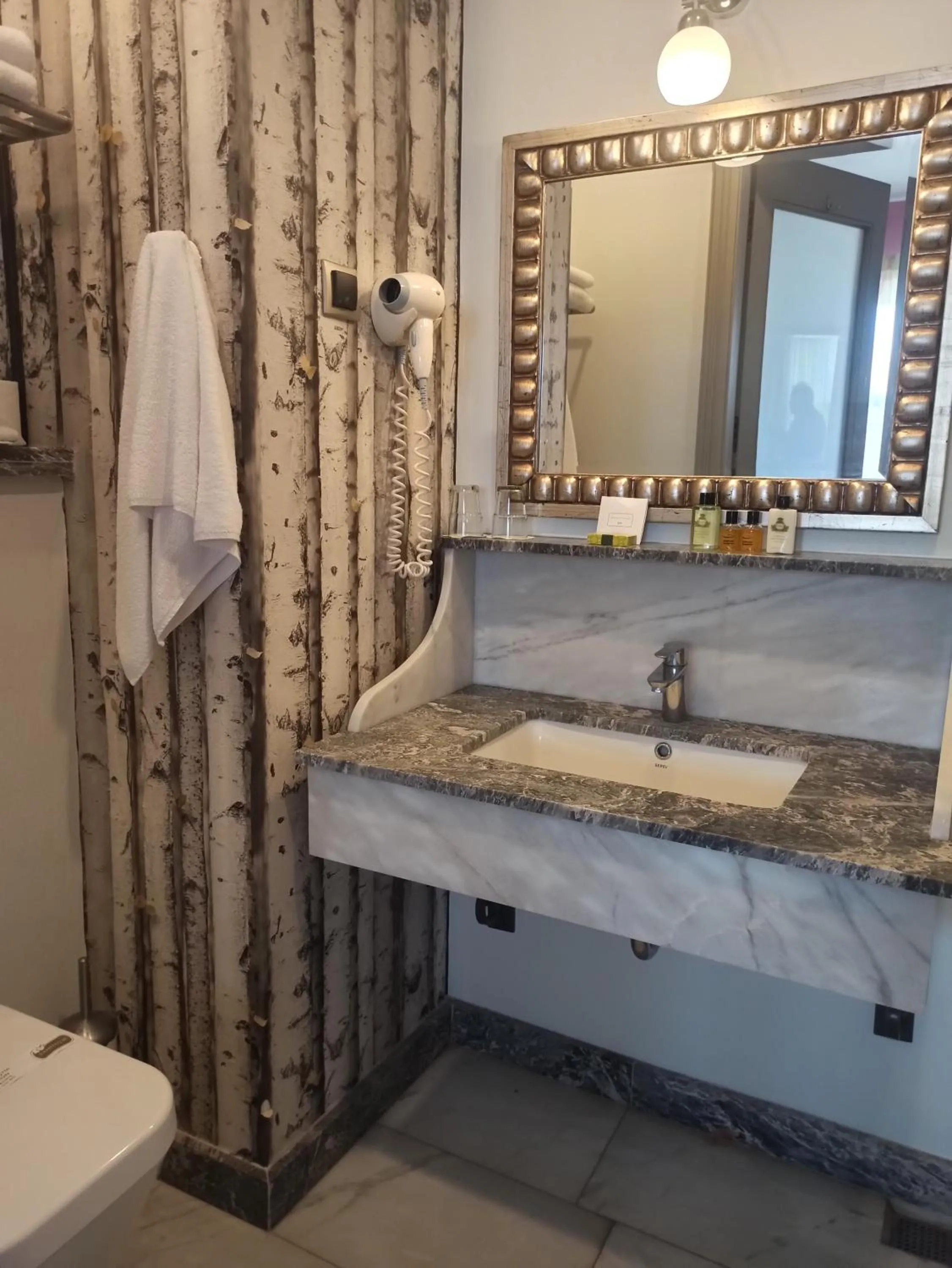 Bathroom in Cunda Labris Hotel