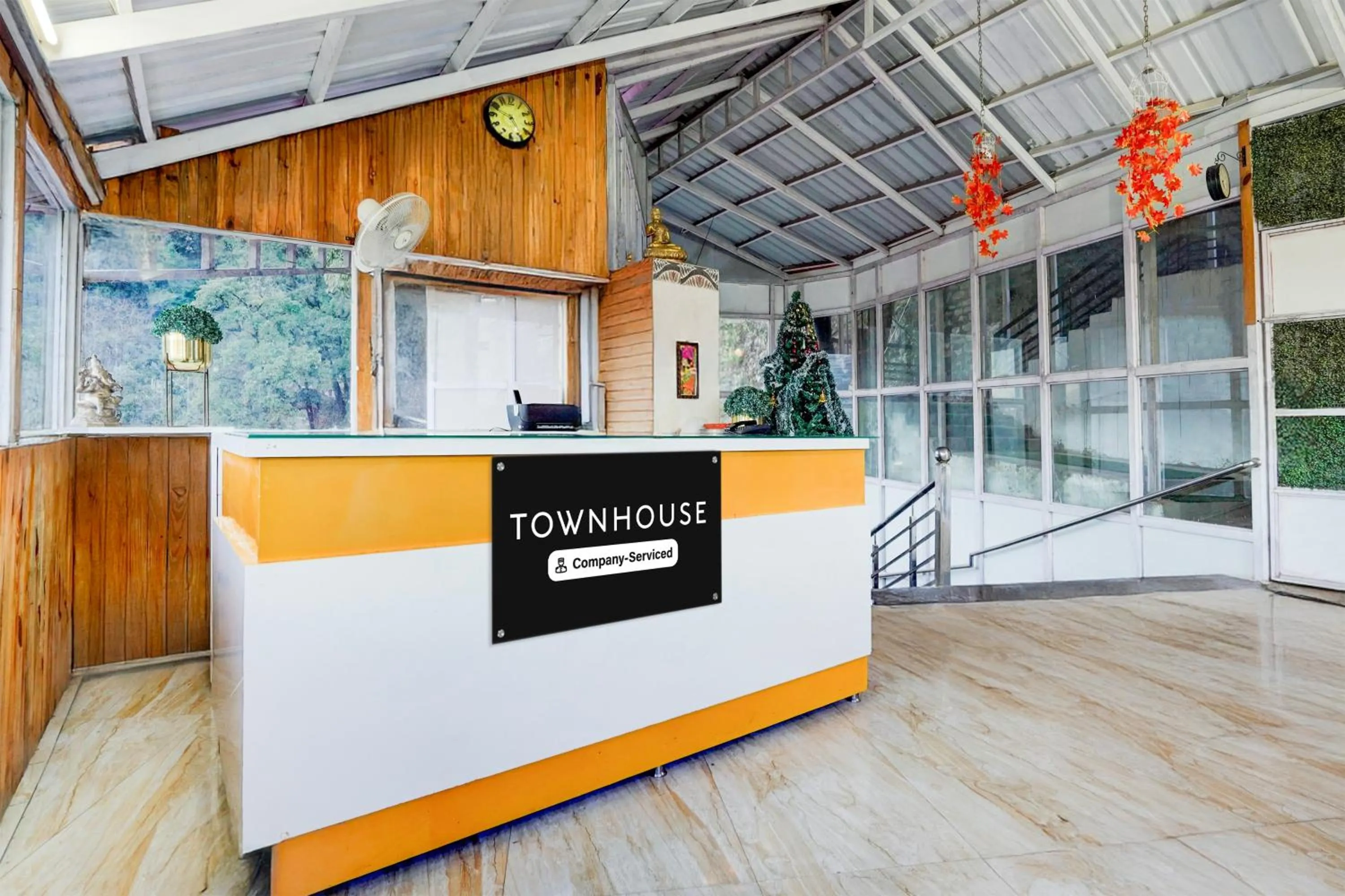 Lobby or reception in Super Townhouse Mall Road Near Library Chowk