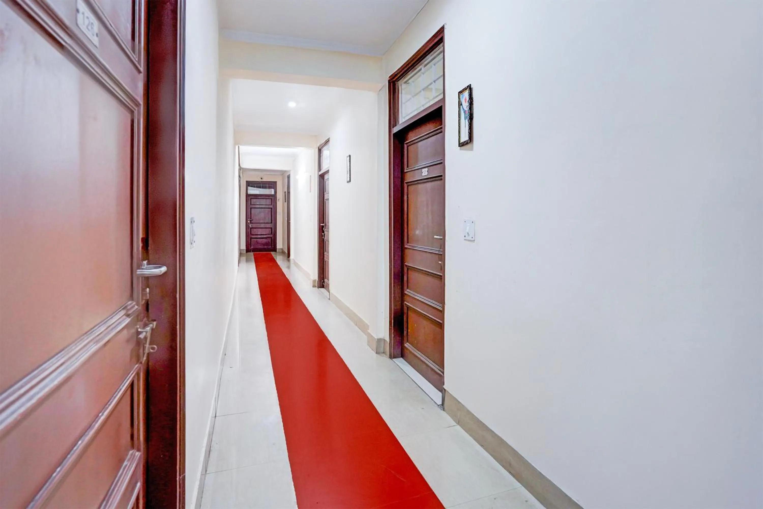 Lobby or reception in Super Townhouse Mall Road Near Library Chowk