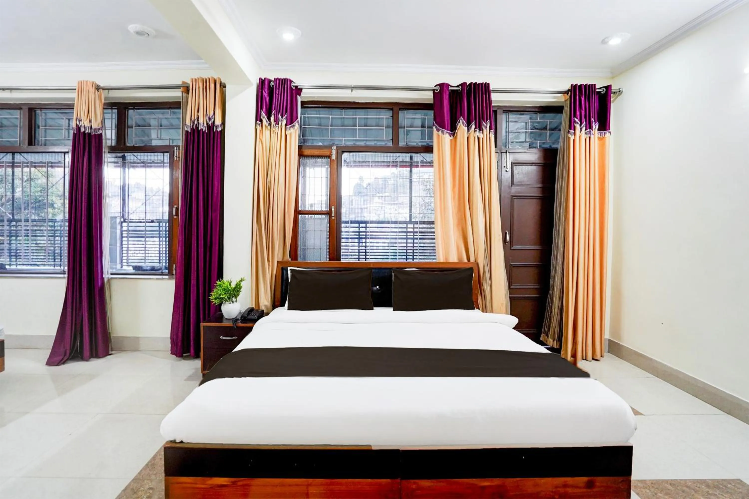 Bedroom, Bed in Super Townhouse Mall Road Near Library Chowk