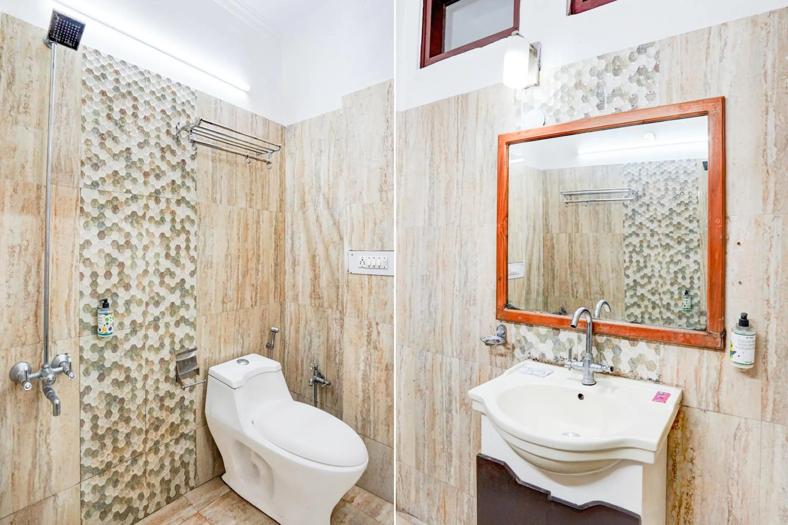 Bathroom in Super Townhouse Mall Road Near Library Chowk