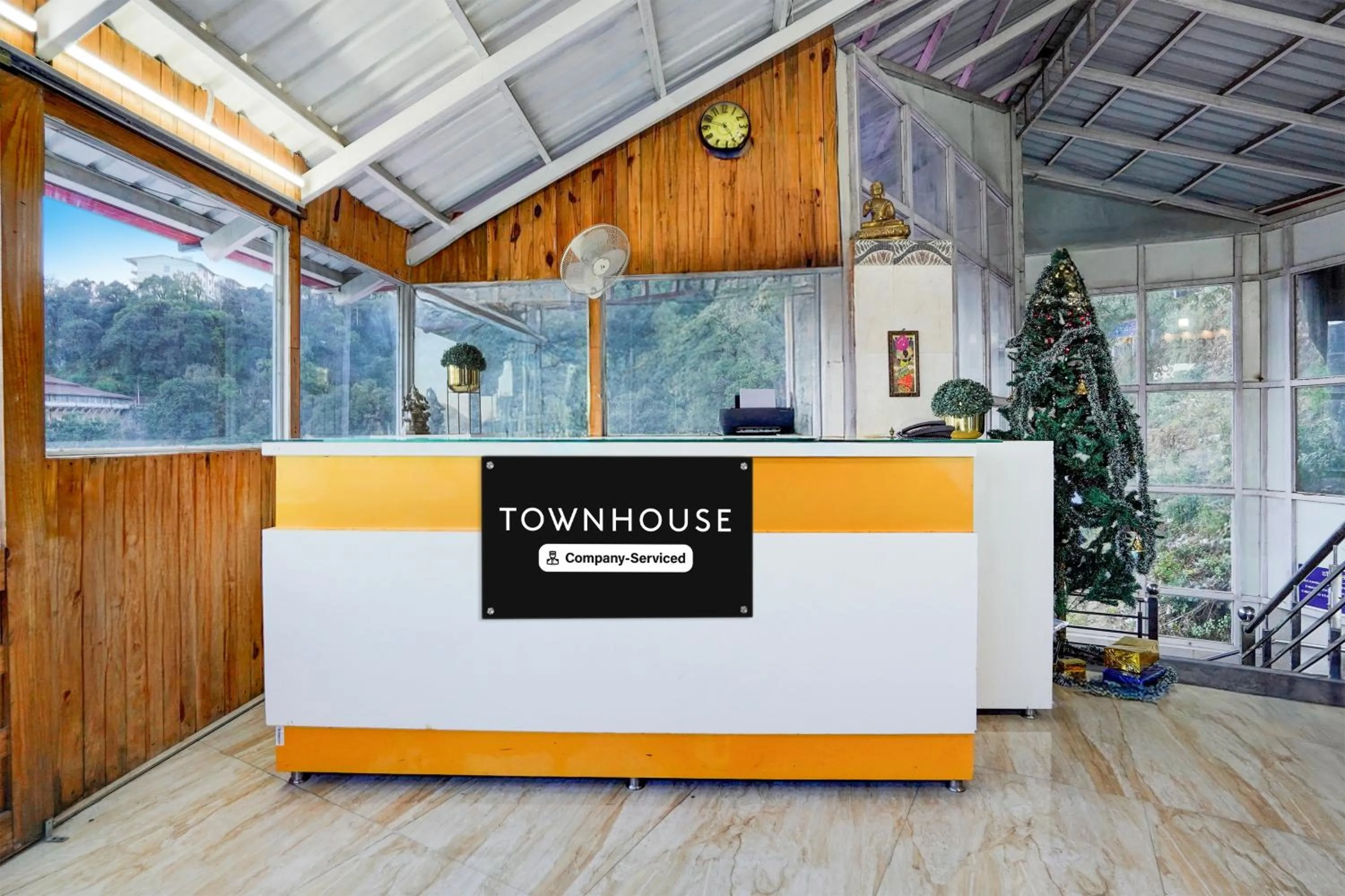 Lobby or reception in Super Townhouse Mall Road Near Library Chowk