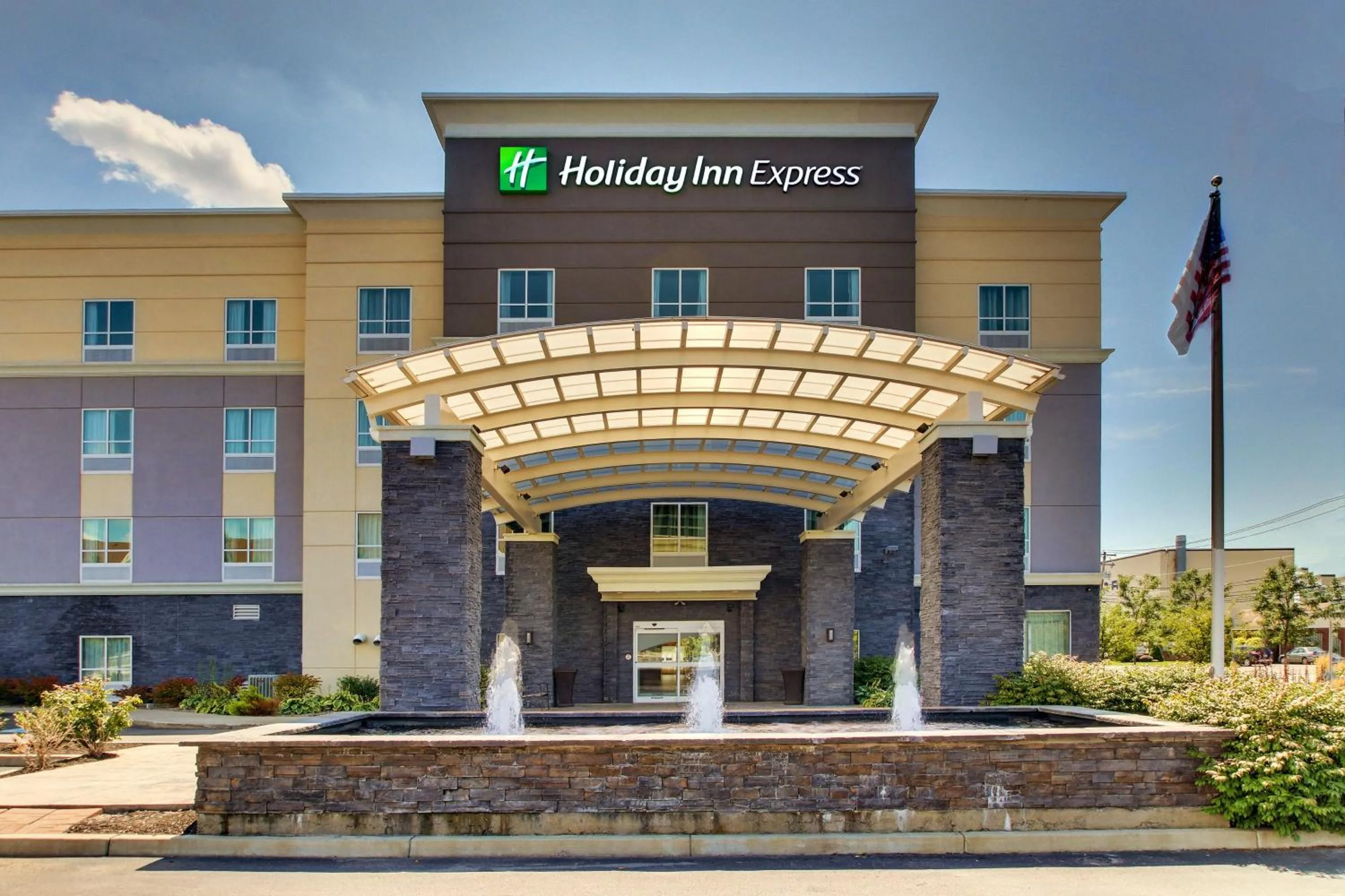 Property building in Holiday Inn Express Cheektowaga North East by IHG