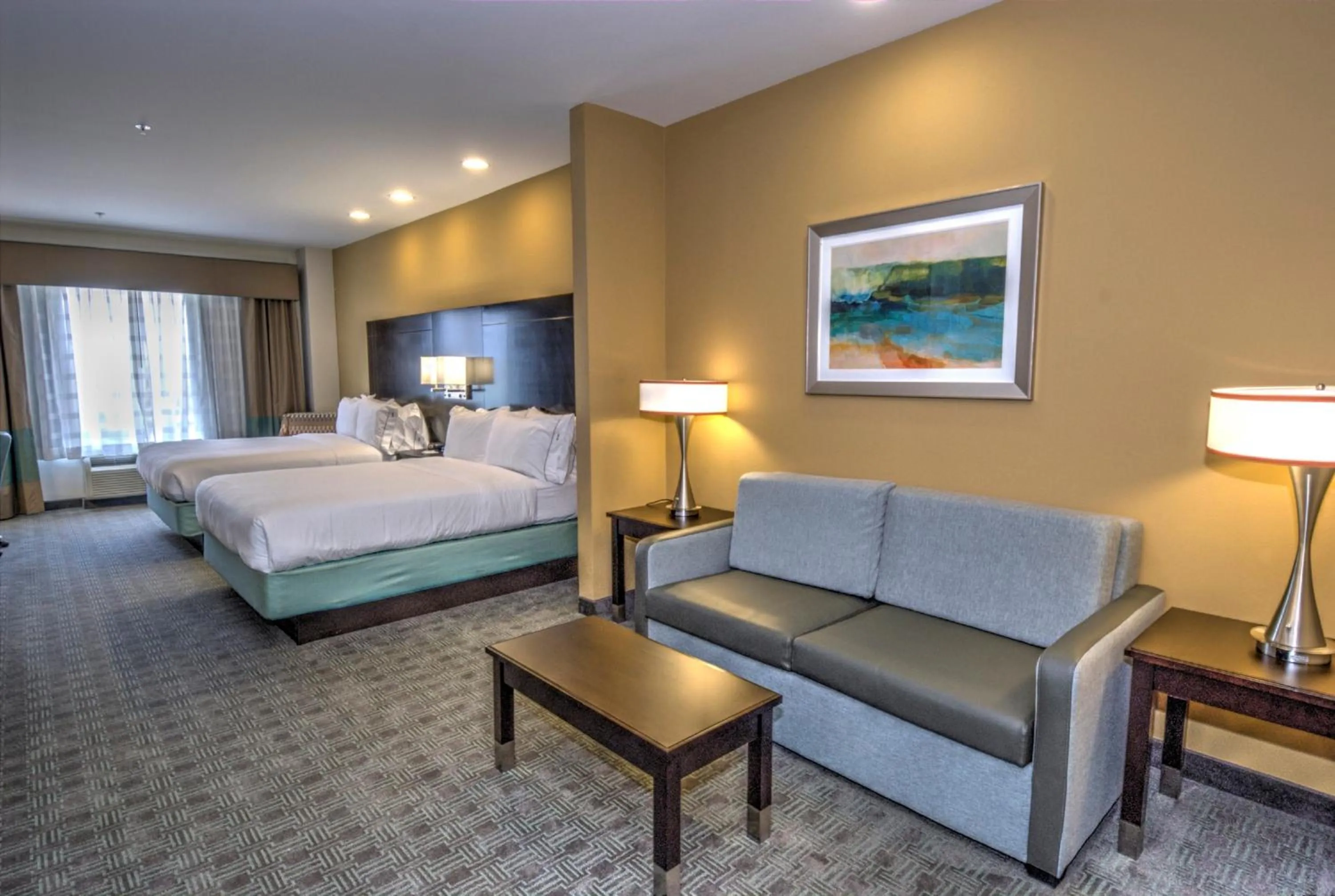 Photo of the whole room, Bed in Holiday Inn Express & Suites Austin South by IHG