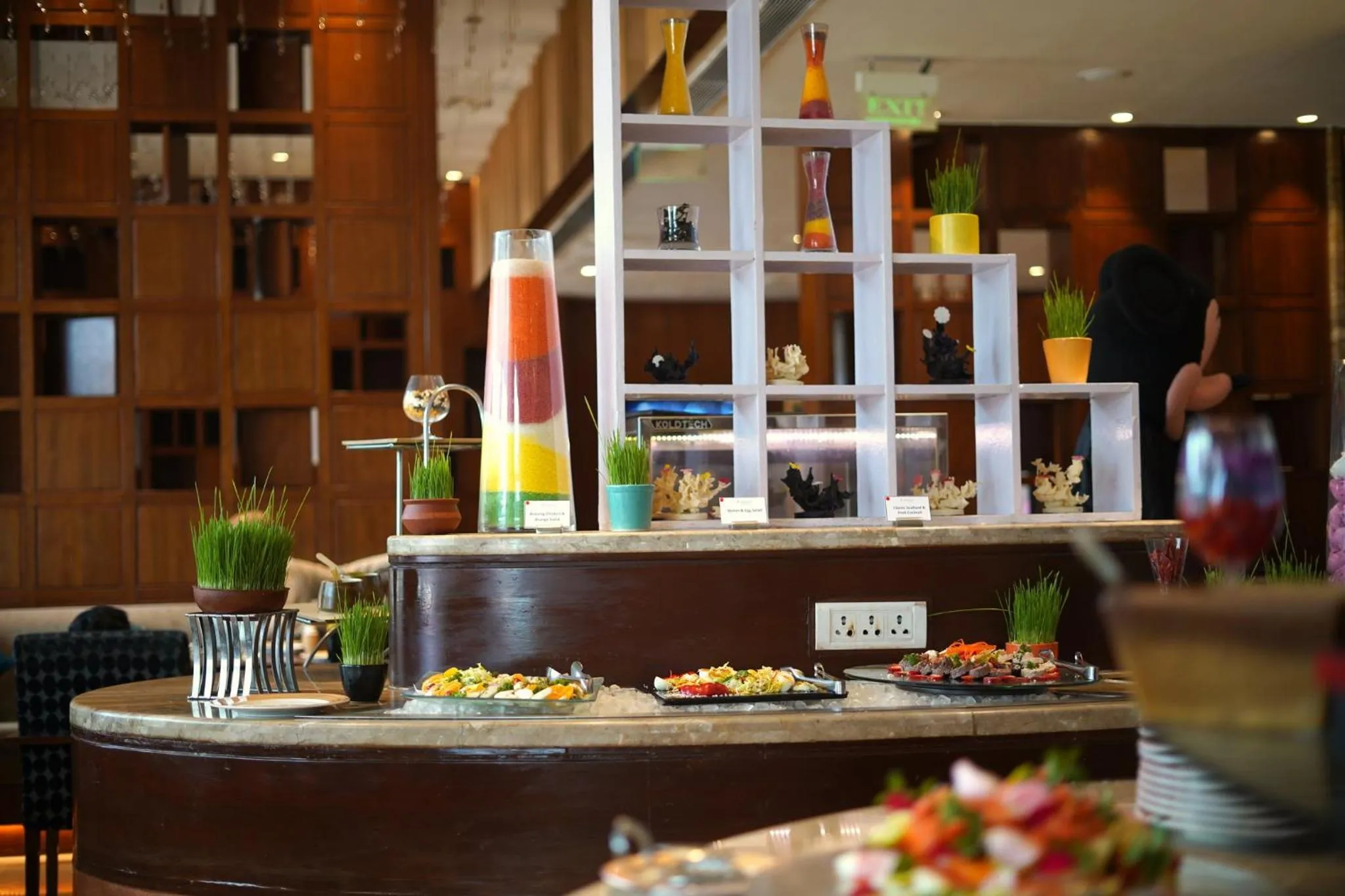 Restaurant/places to eat in Holiday Inn Jaipur City Centre by IHG