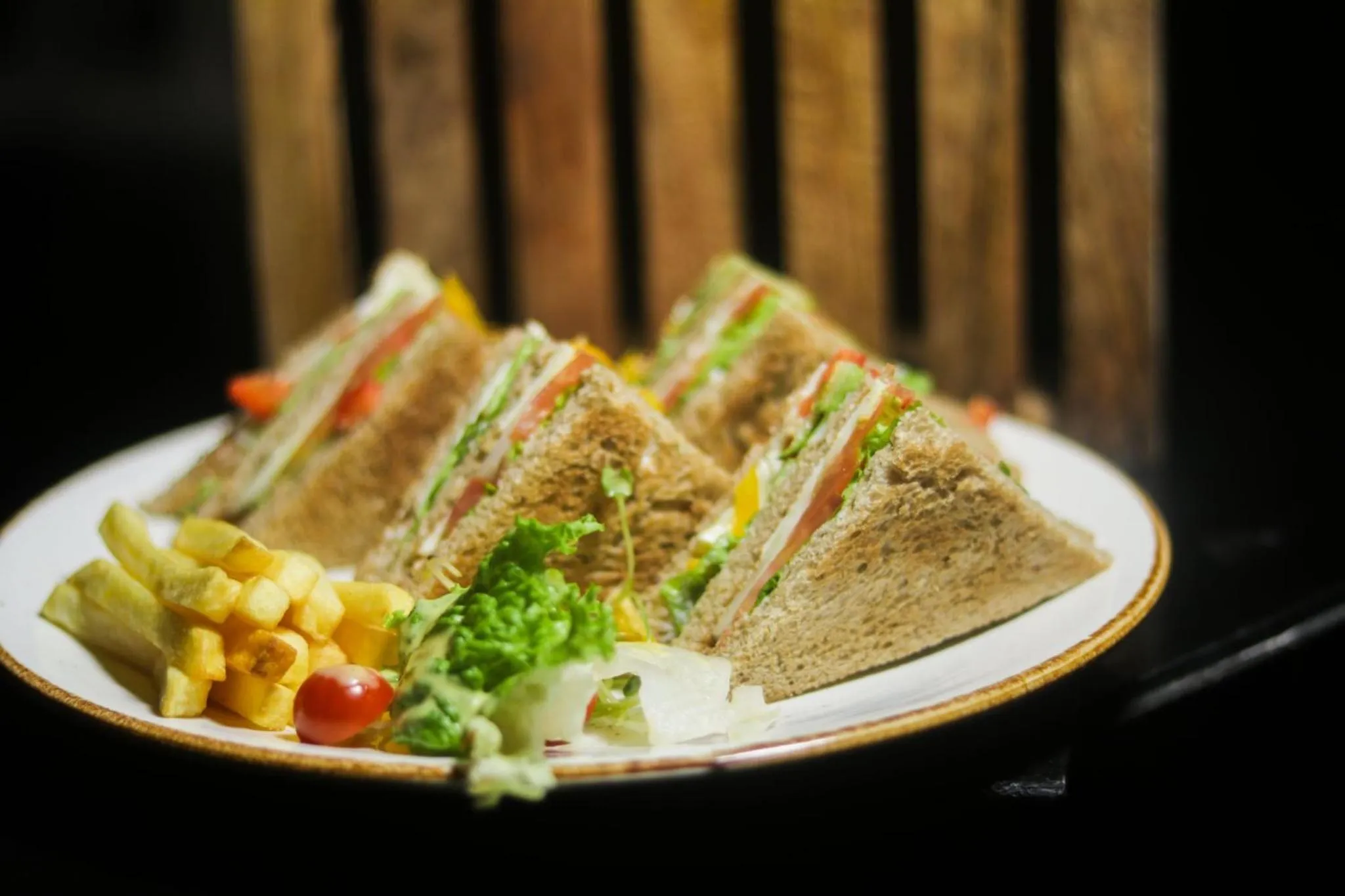 Restaurant/places to eat in Holiday Inn Jaipur City Centre by IHG