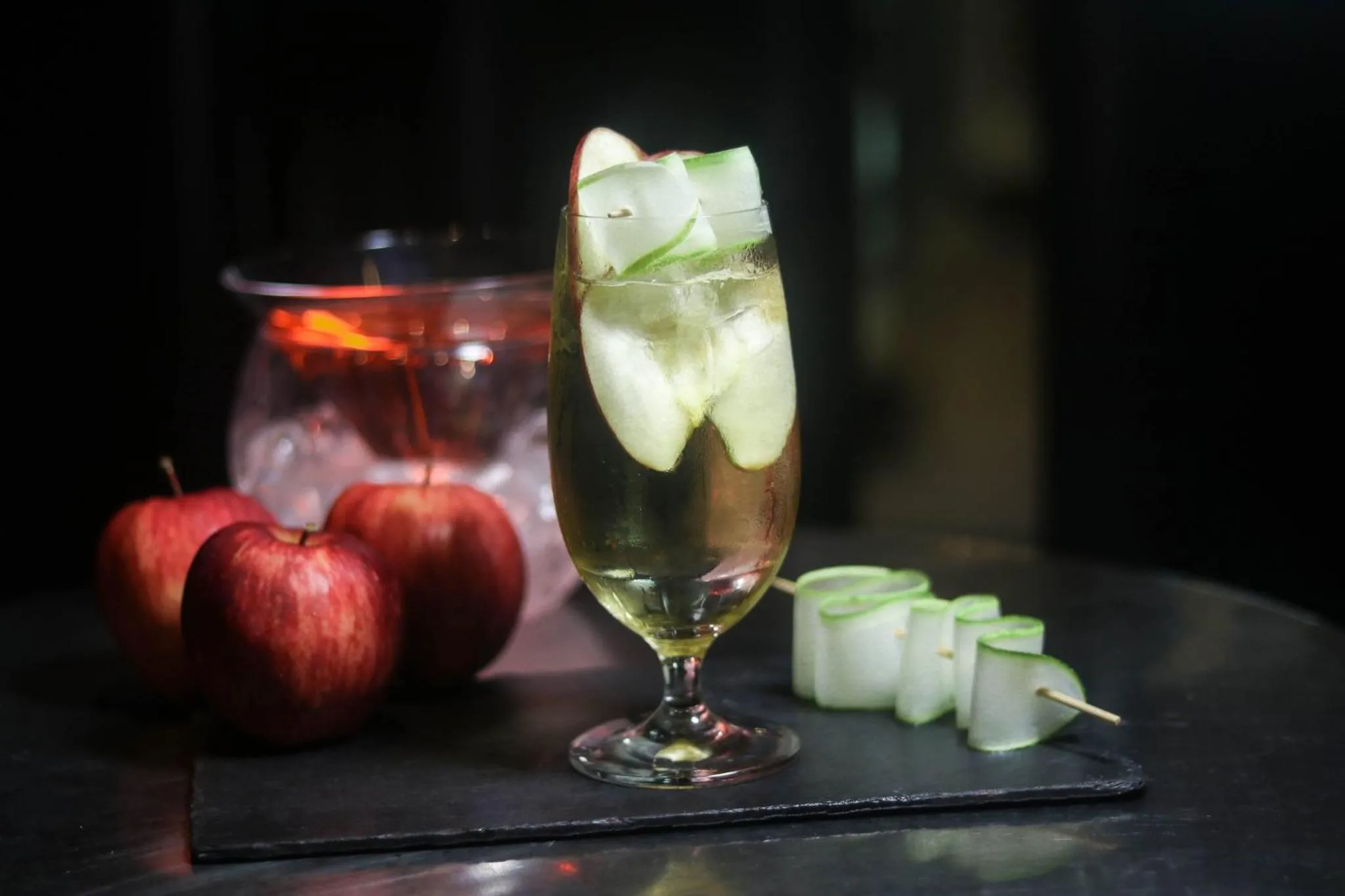 Lounge or bar in Holiday Inn Jaipur City Centre by IHG