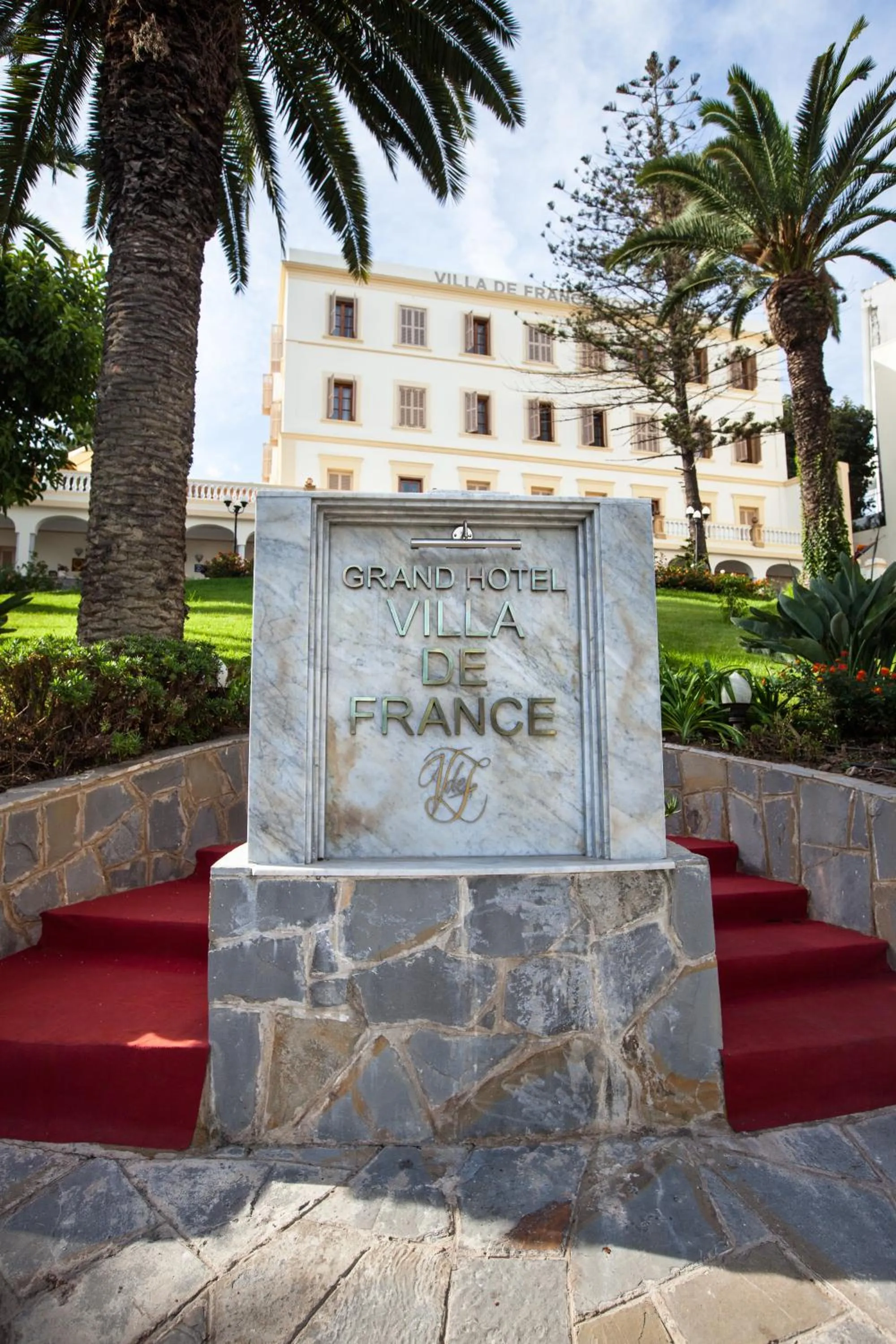 Facade/entrance in Grand Hotel Villa de France