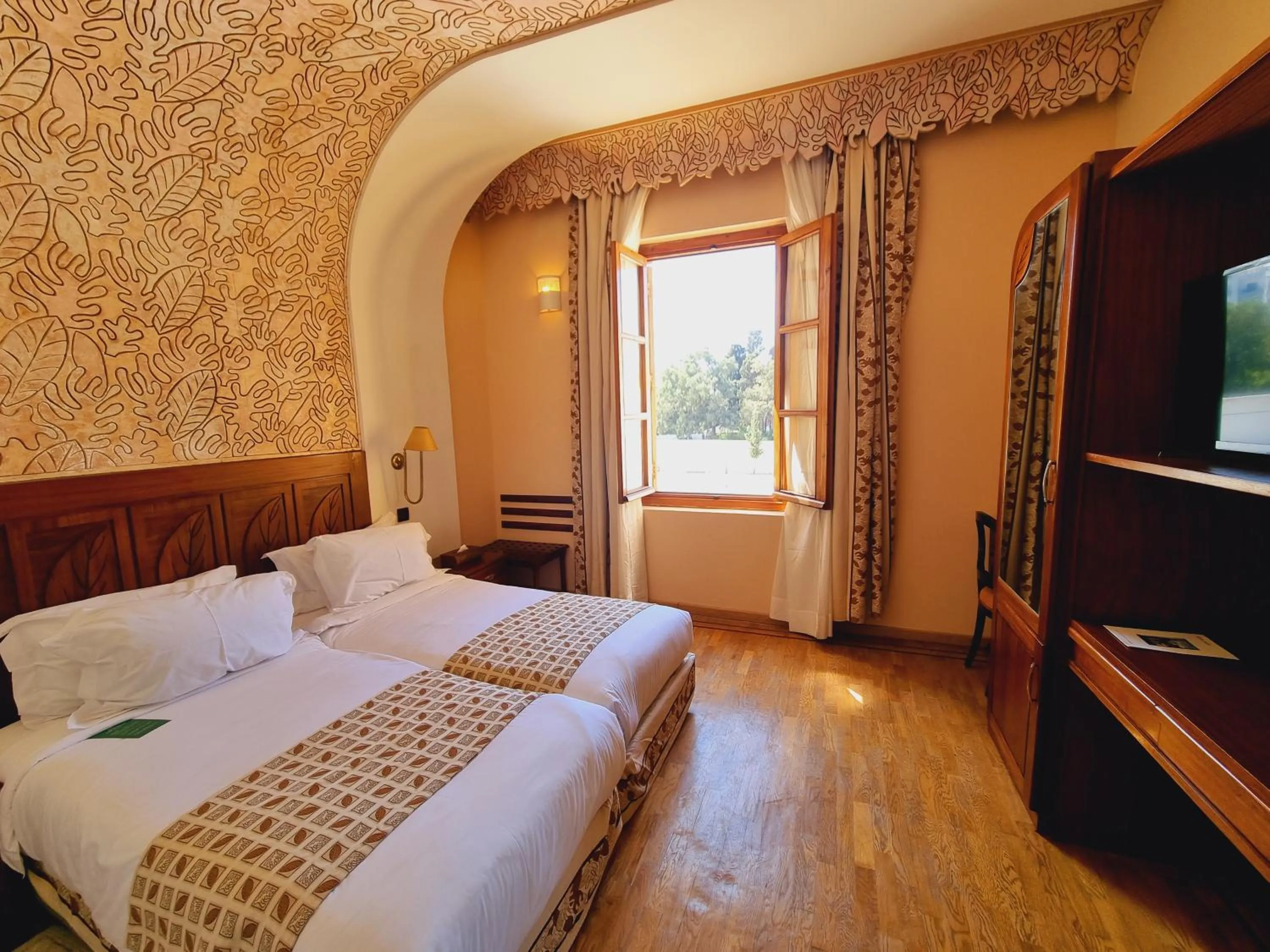 Bed in Grand Hotel Villa de France