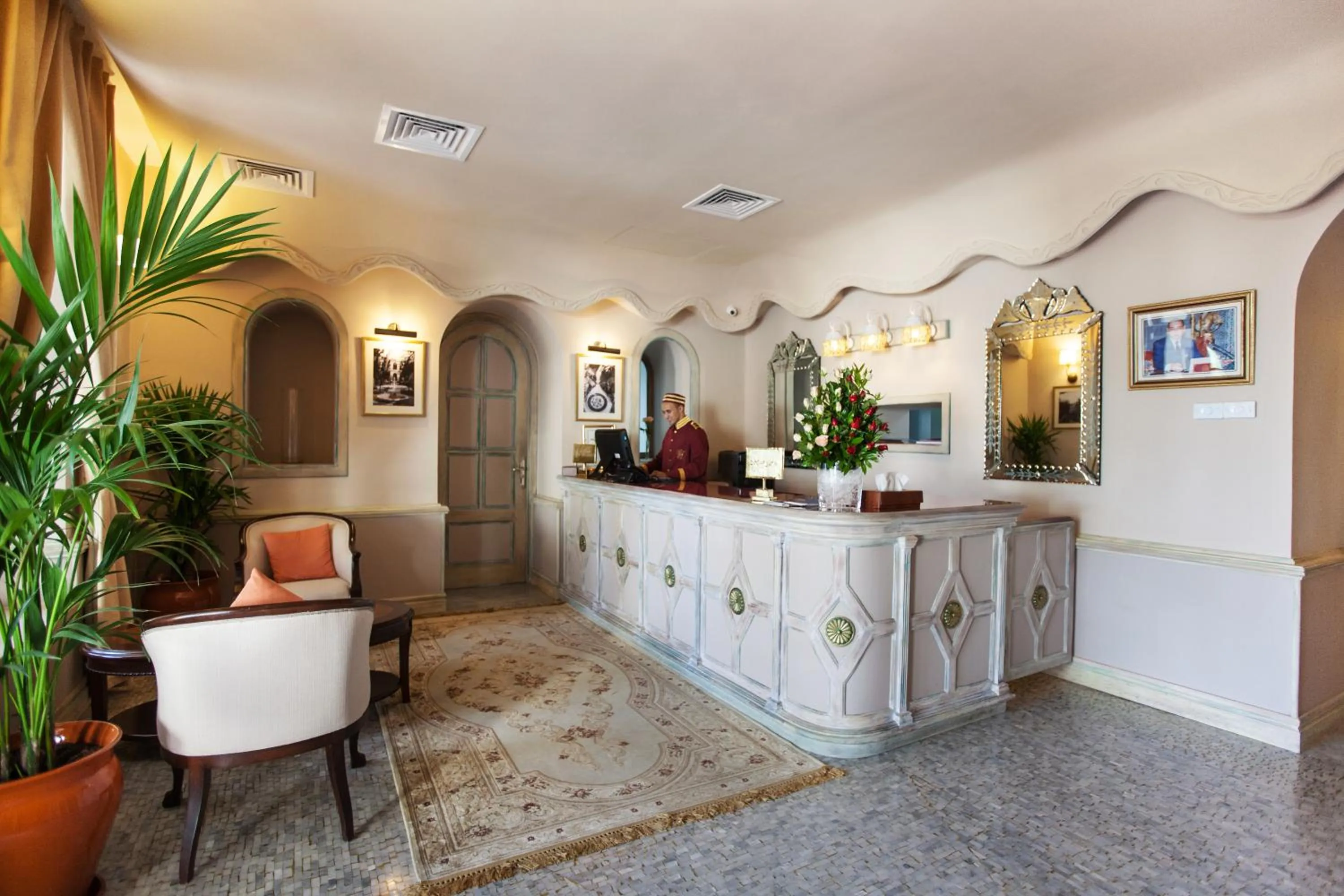 Lobby or reception in Grand Hotel Villa de France