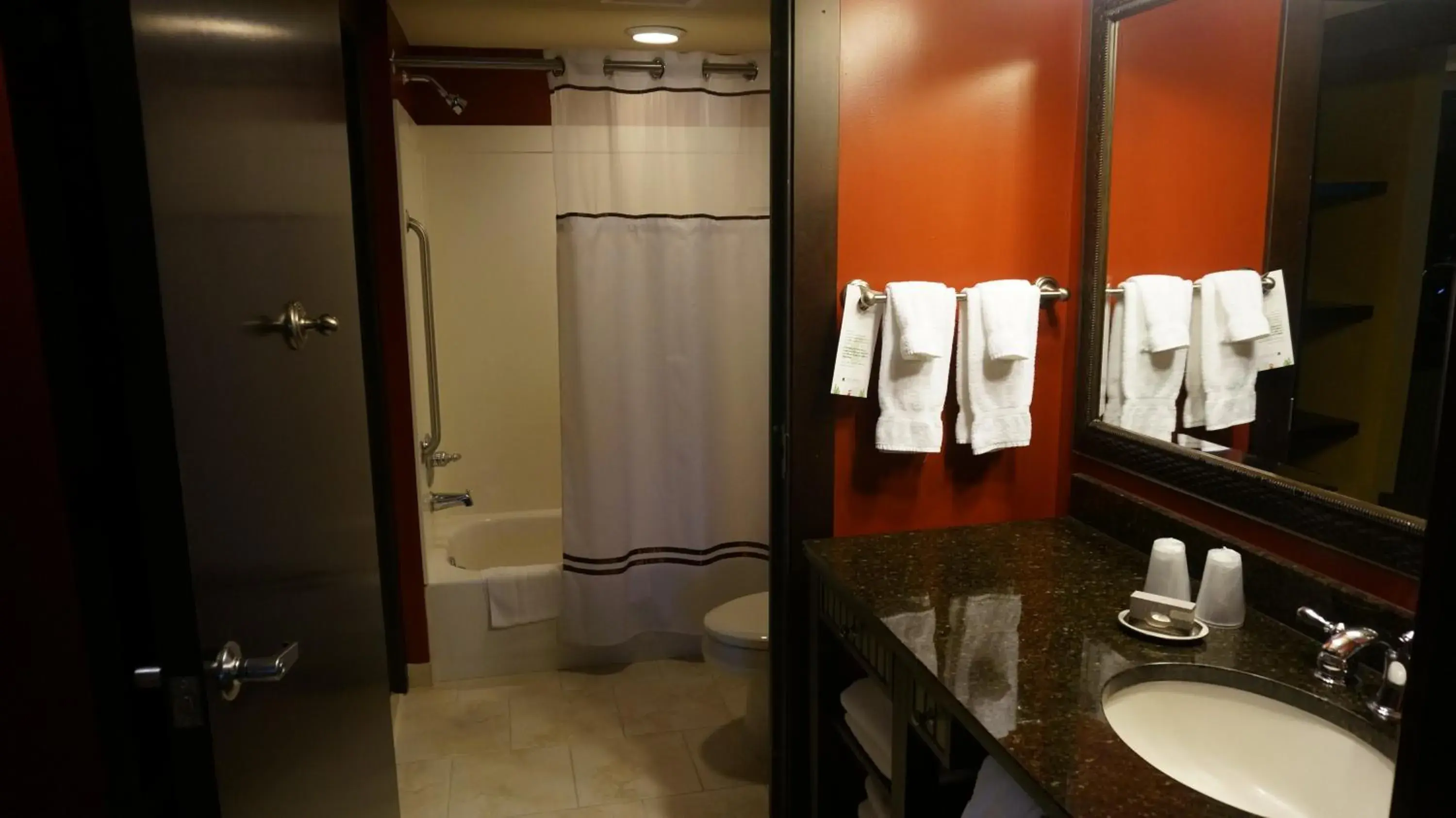 King Suite with Mountain View in Bear Creek Mountain Resort King Suite with Mountain View in Bear Creek Mountain Resort