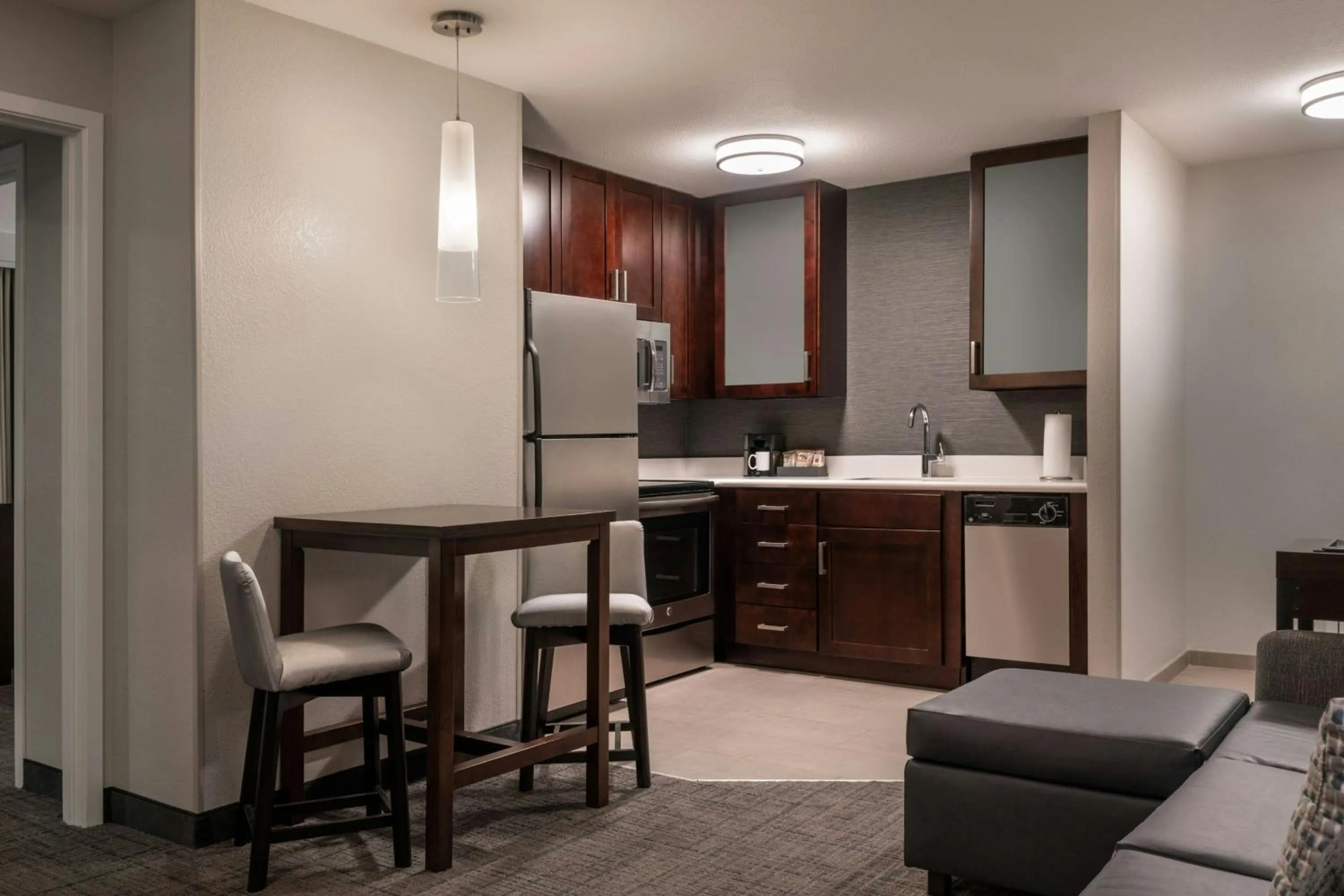 Kitchen or kitchenette in Residence Inn by Marriott Akron Fairlawn