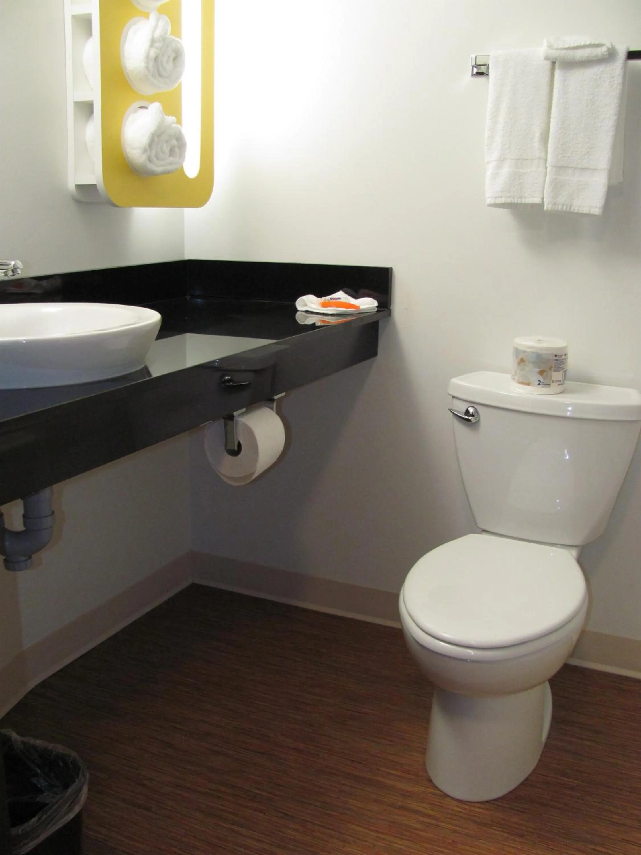 Bathroom in Motel 6 Airdrie