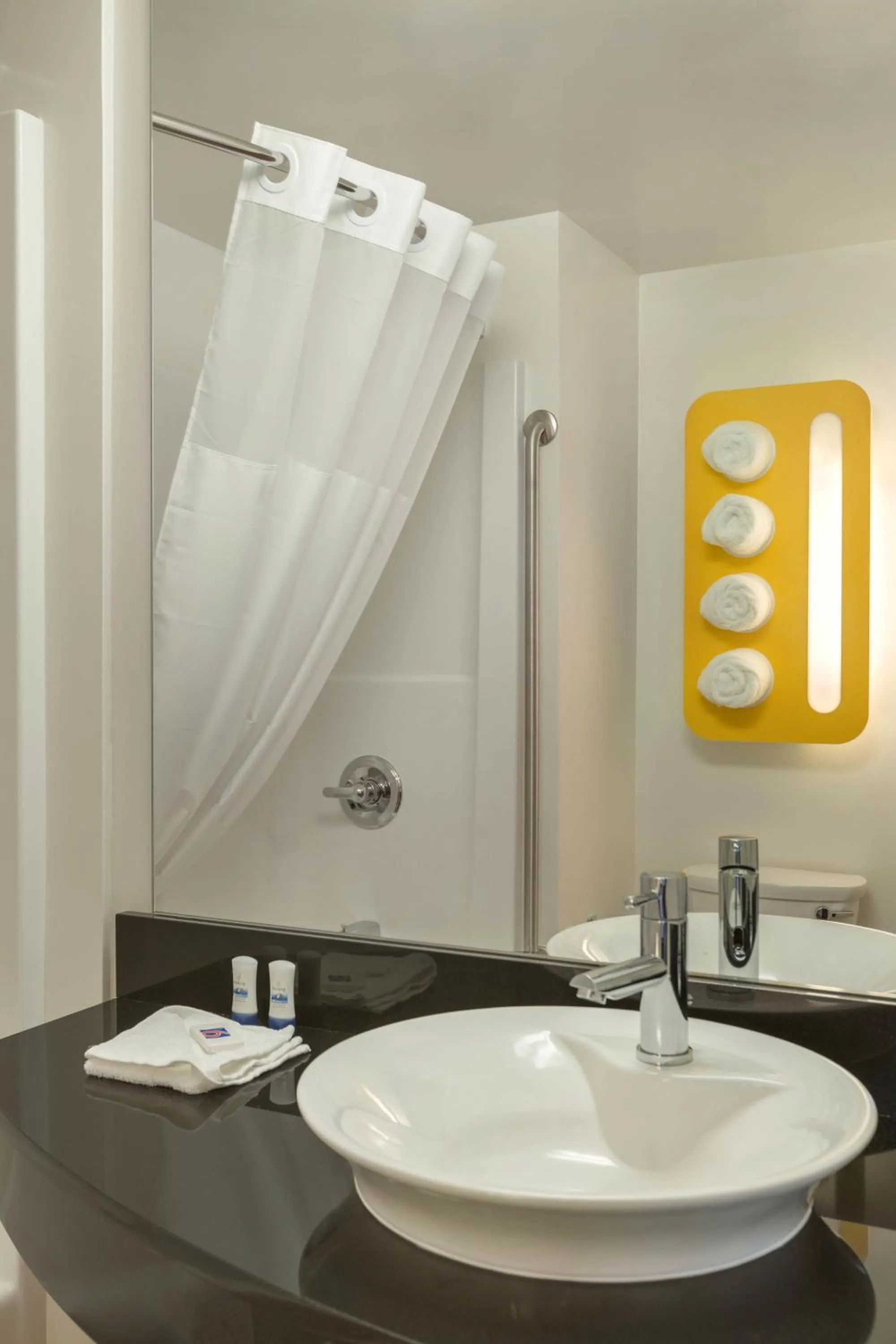 Bathroom in Motel 6 Airdrie