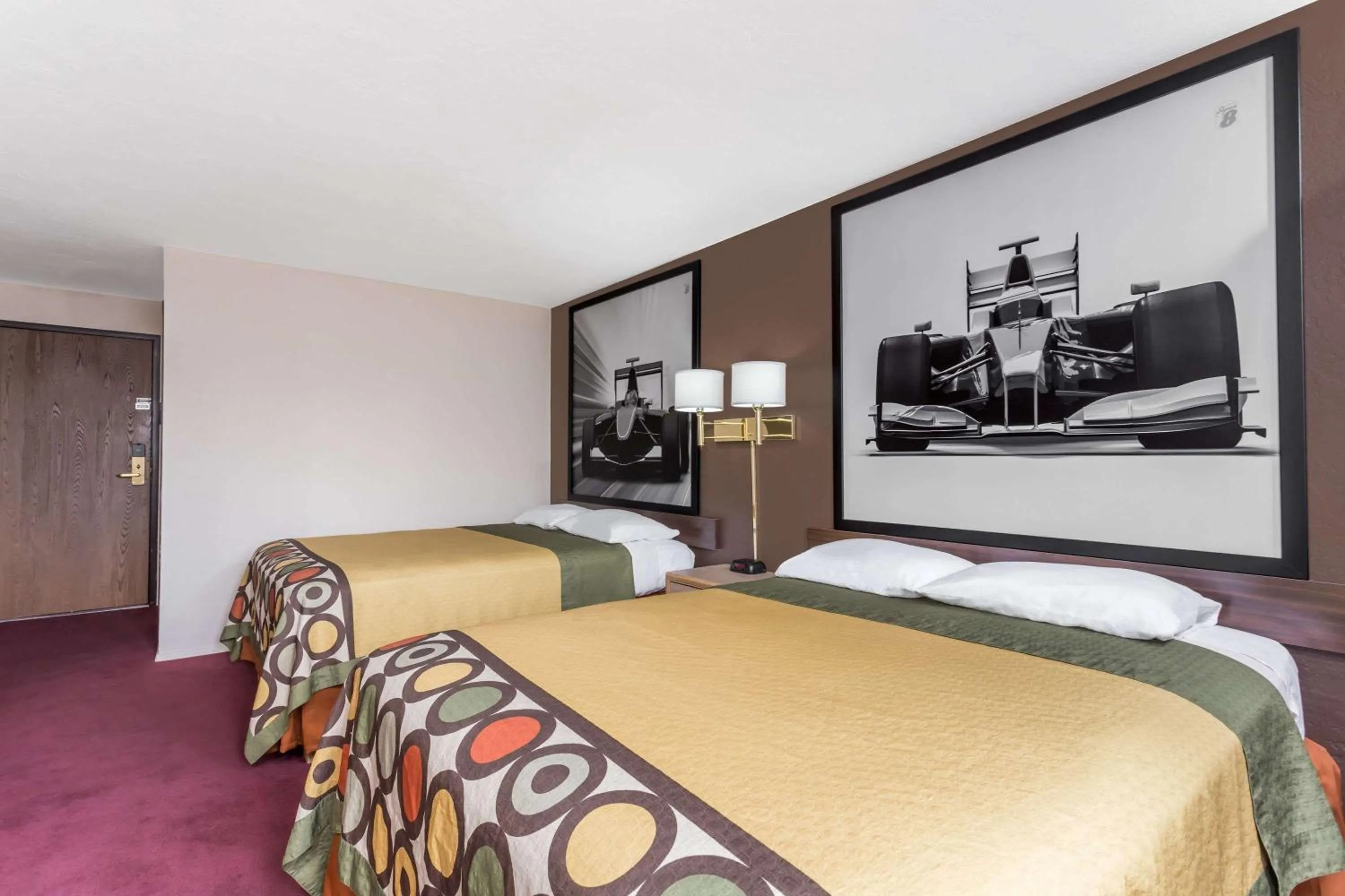 Fitness centre/facilities, Bed in Super 8 by Wyndham Shelton