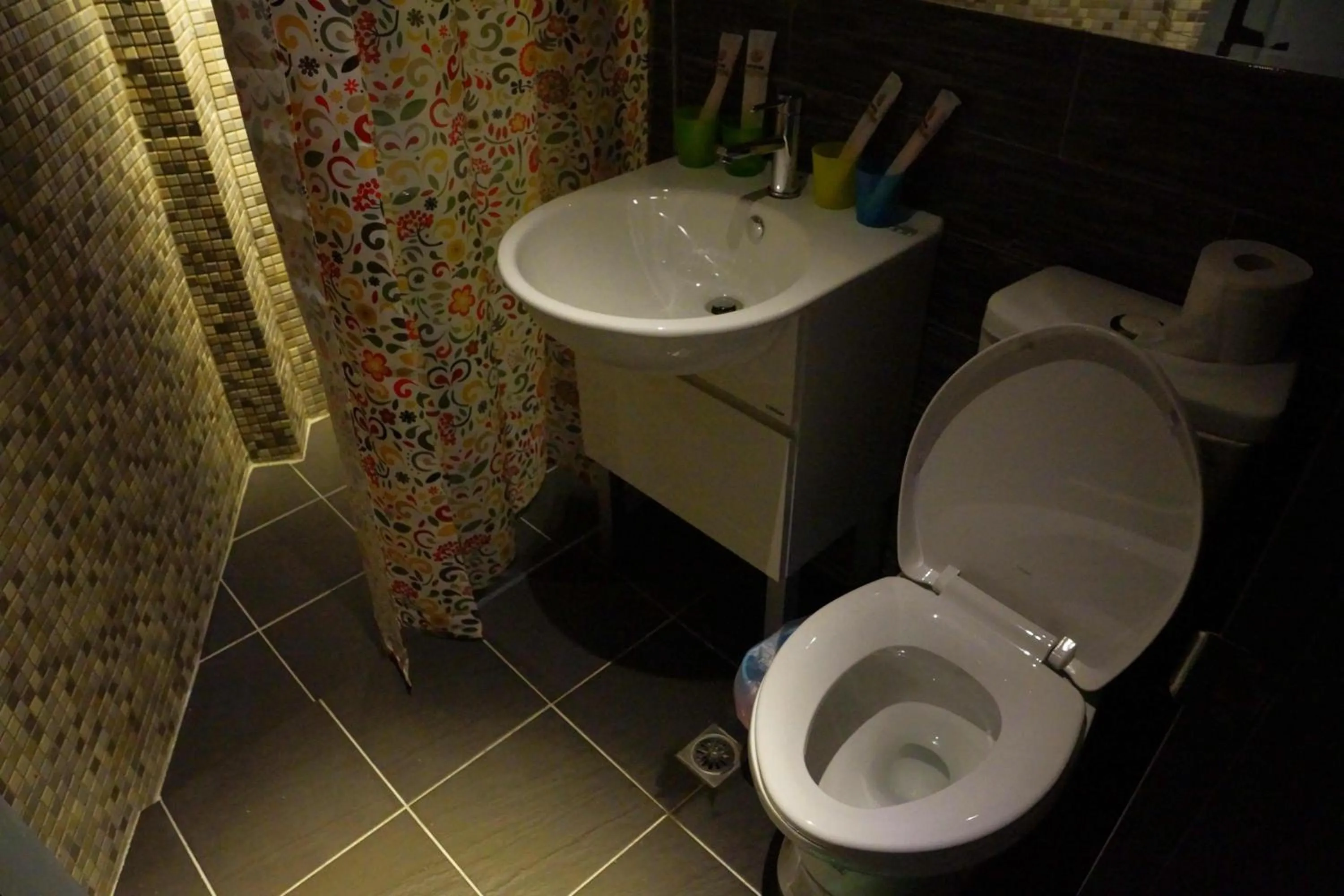 Shower in ColorMix Hotel & Hostel