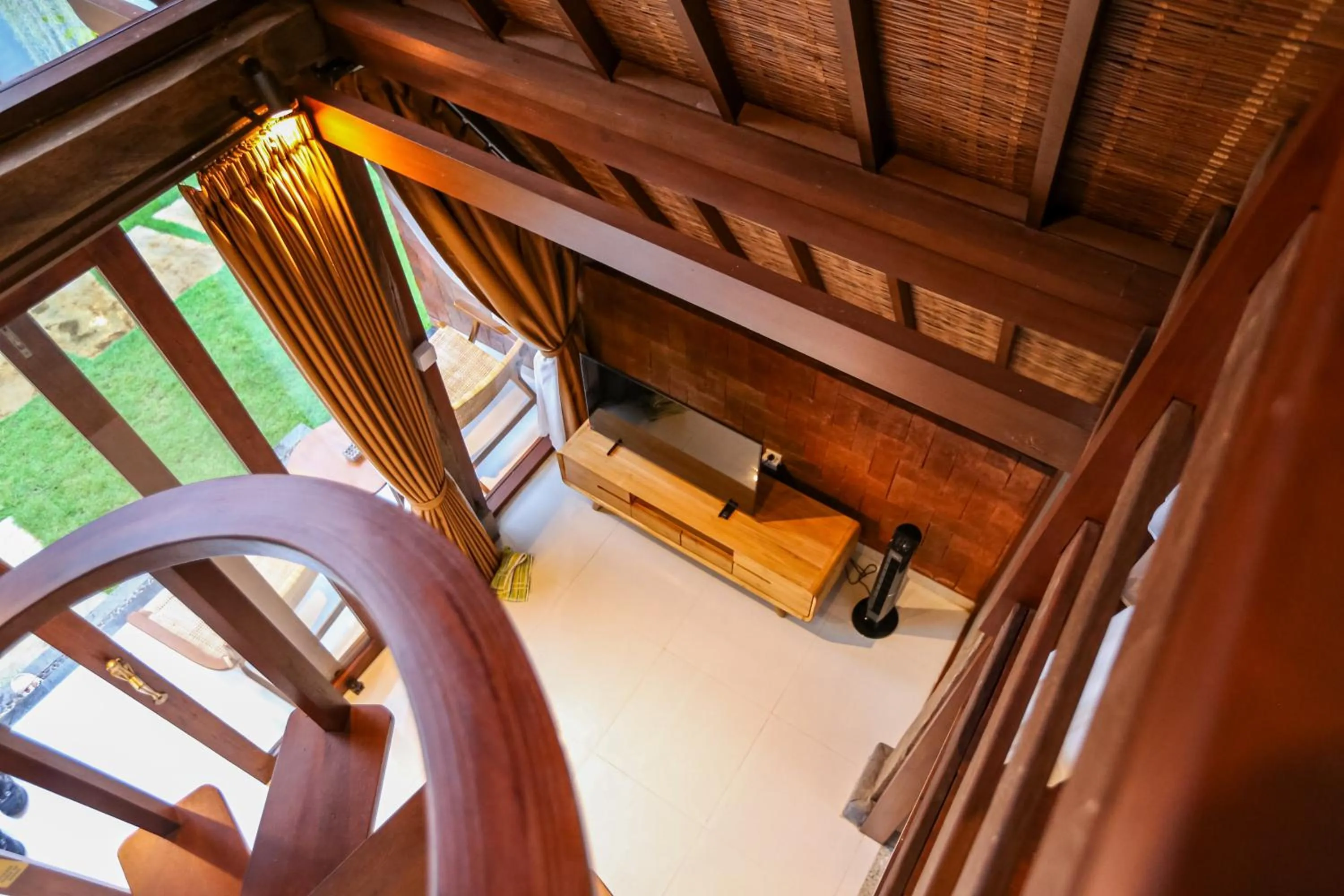 TV and multimedia in Louto Dmell Villa & Deluxe