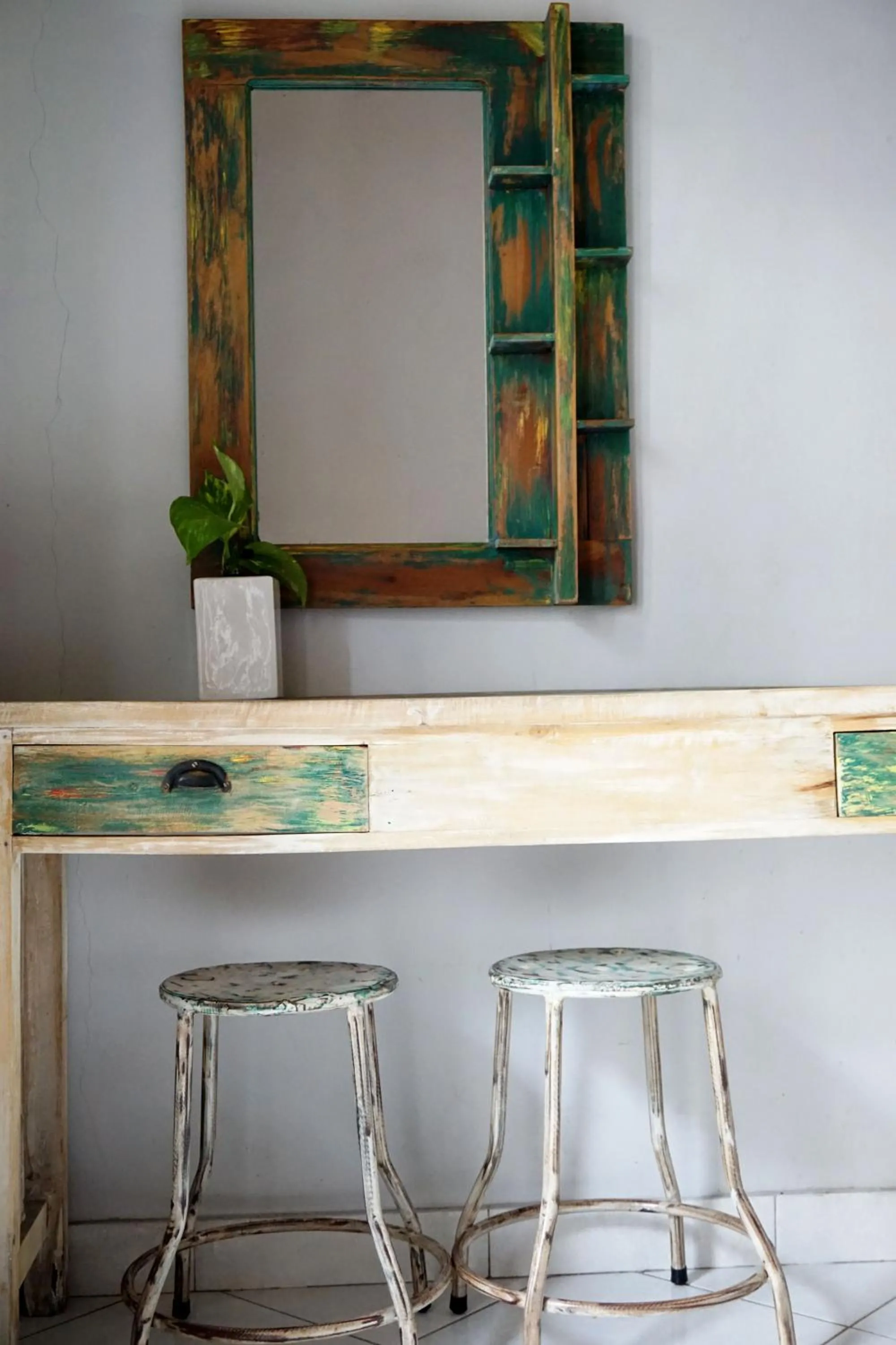 Decorative detail in Louto Dmell Villa & Deluxe