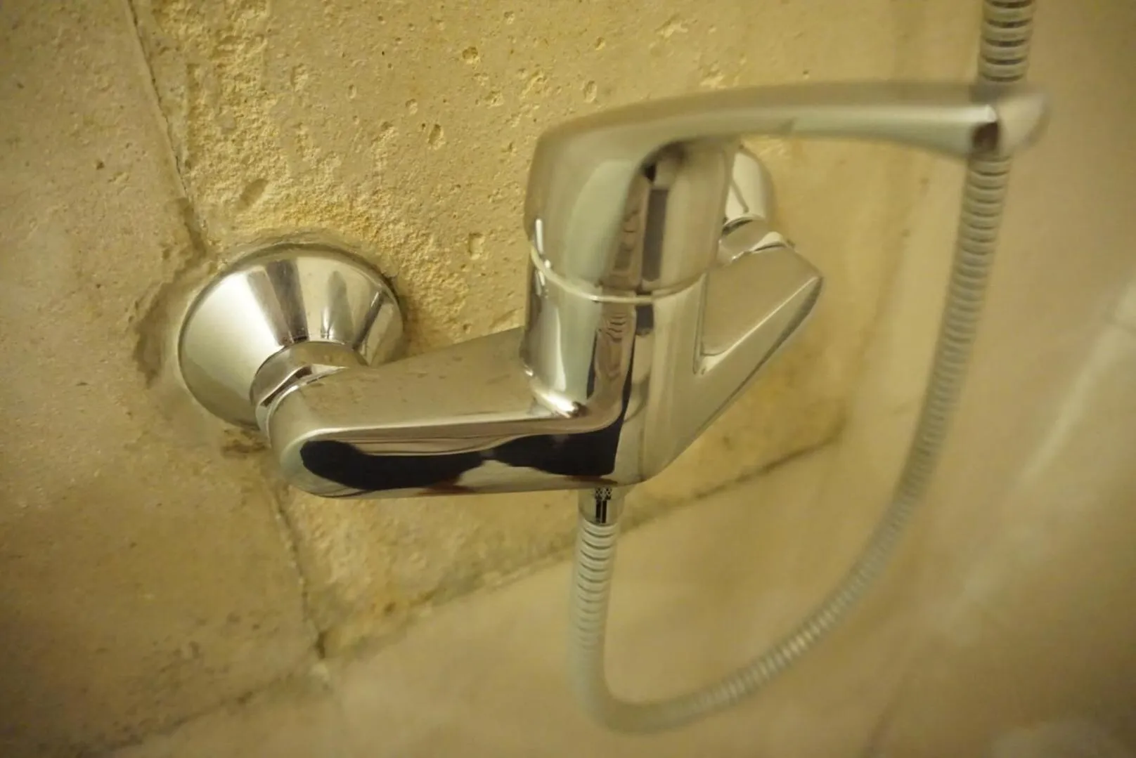 Shower in Louto Dmell Villa & Deluxe