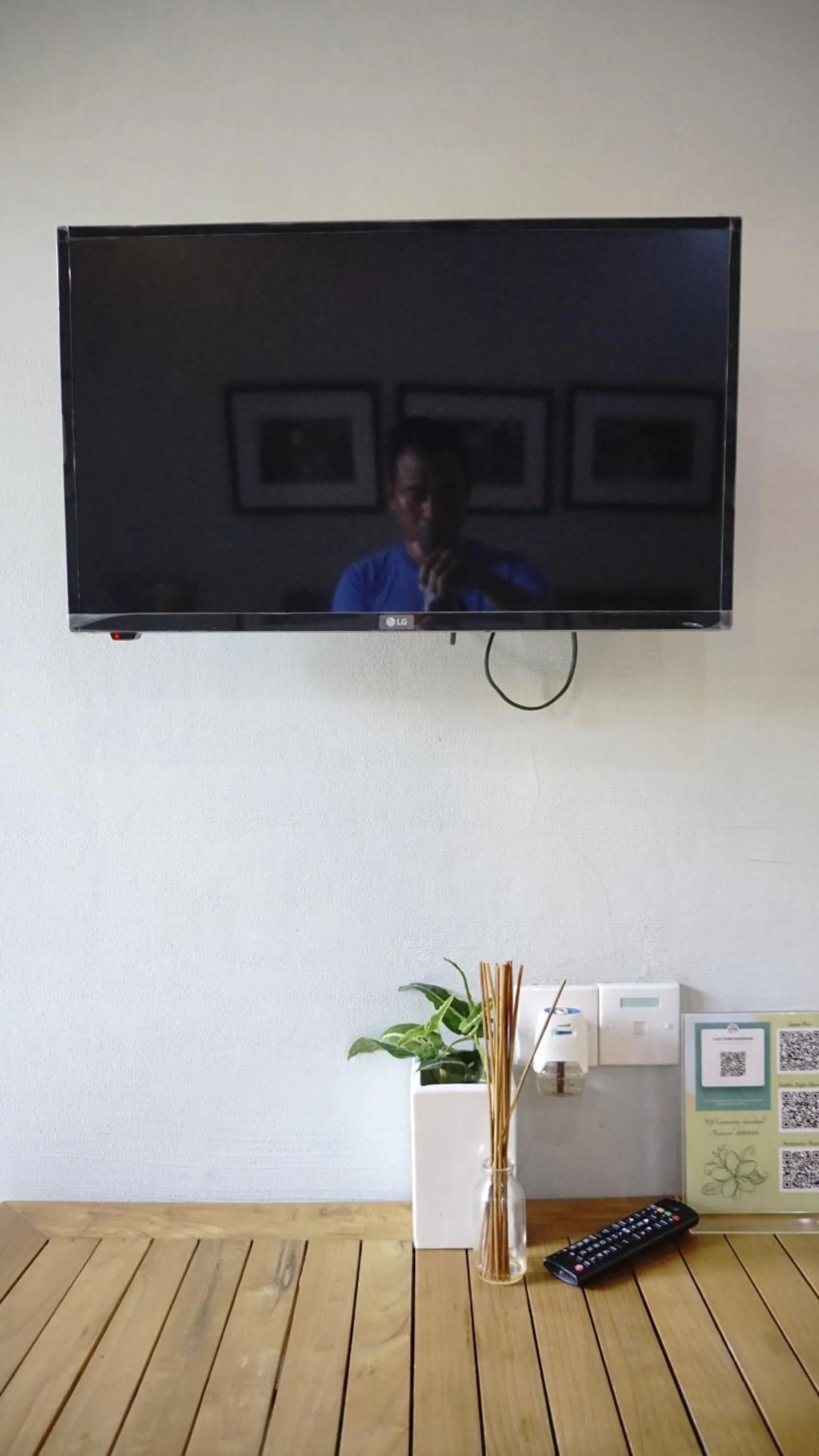 TV and multimedia in Louto Dmell Villa & Deluxe