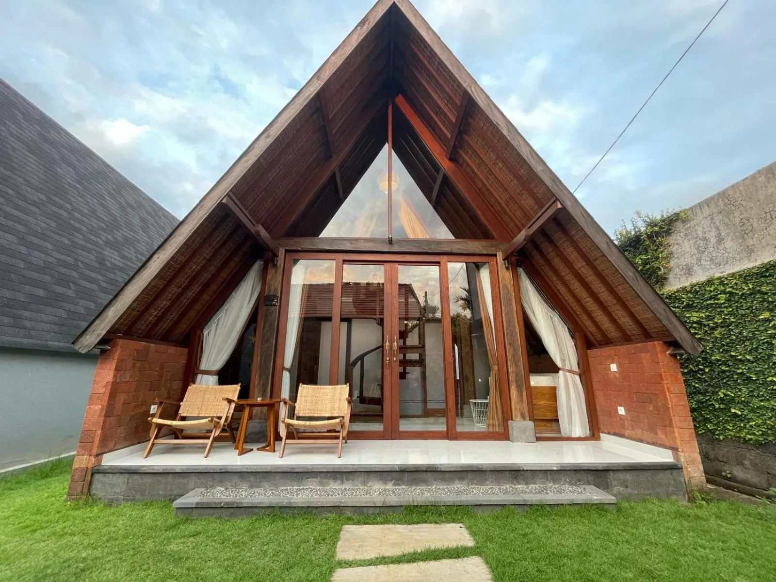 Property building in Louto Dmell Villa & Deluxe