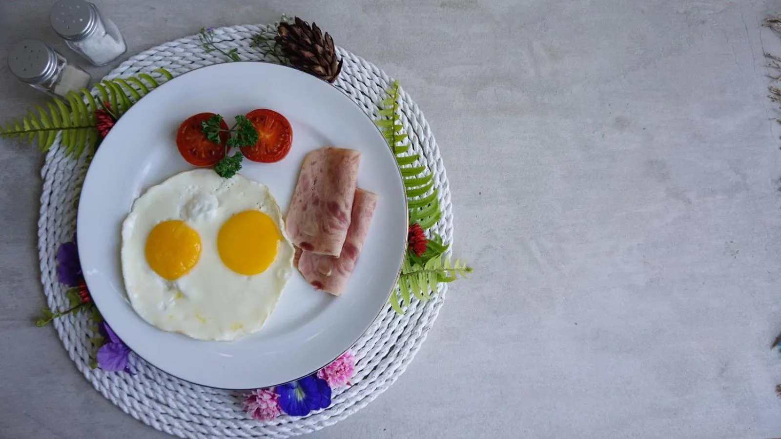 Breakfast in Louto Dmell Villa & Deluxe