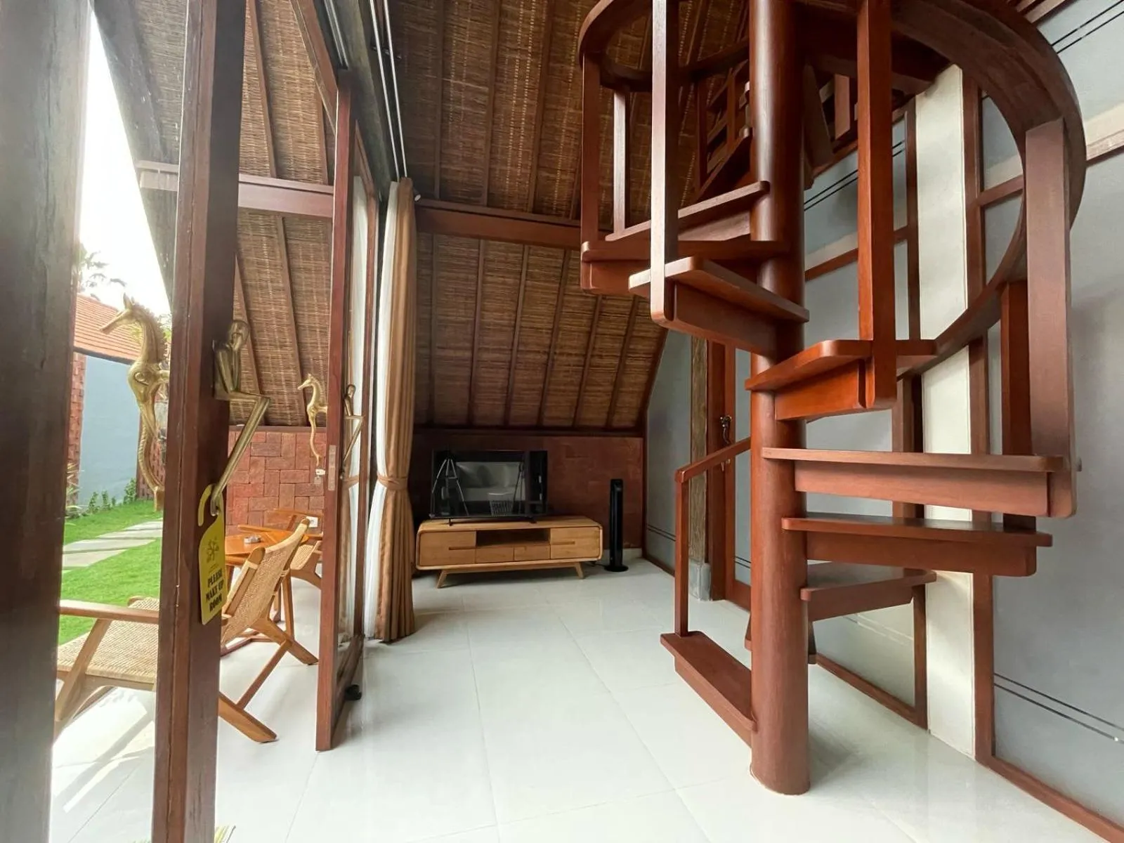 TV and multimedia in Louto Dmell Villa & Deluxe