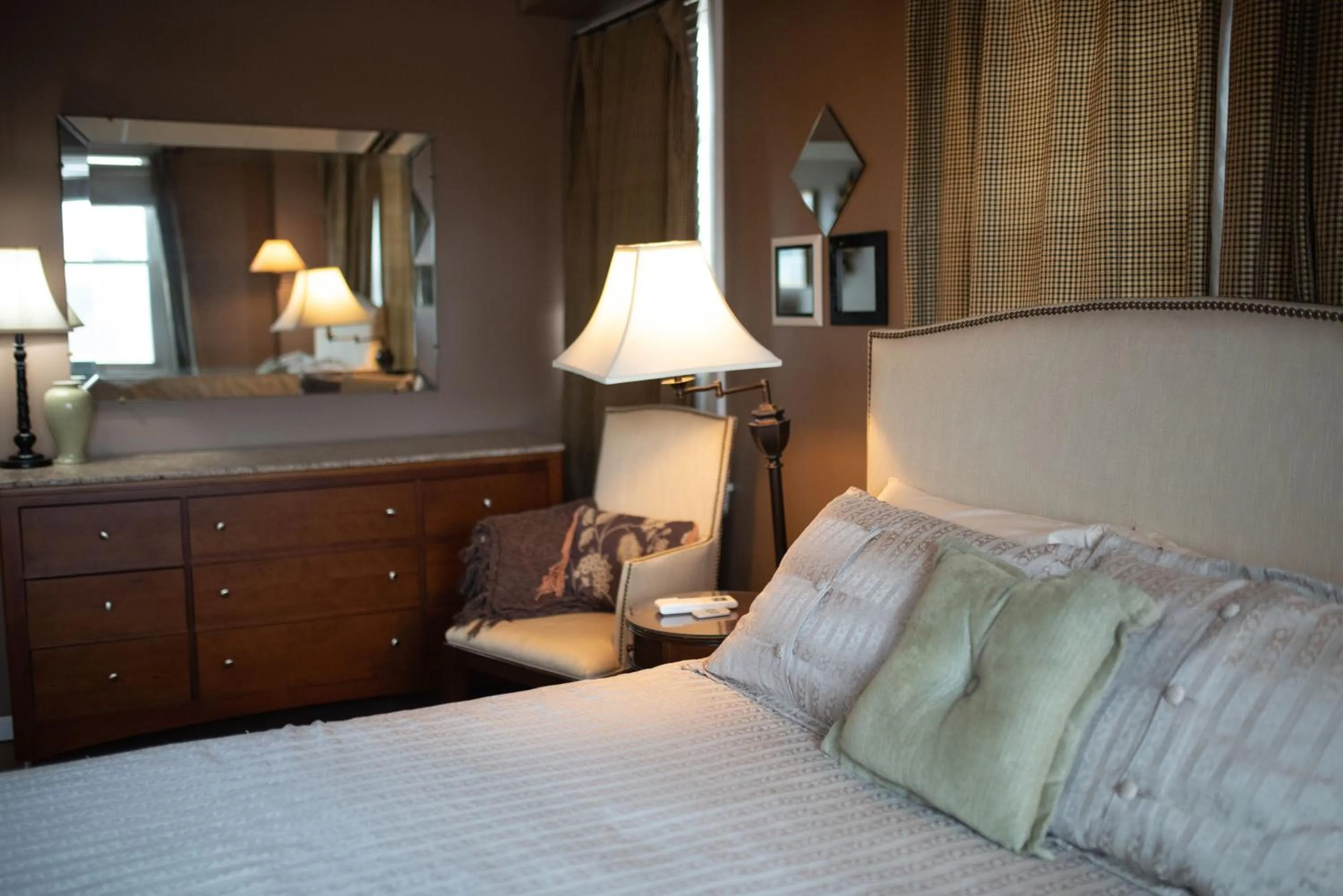 Bedroom, Bed in Fountainview Inn