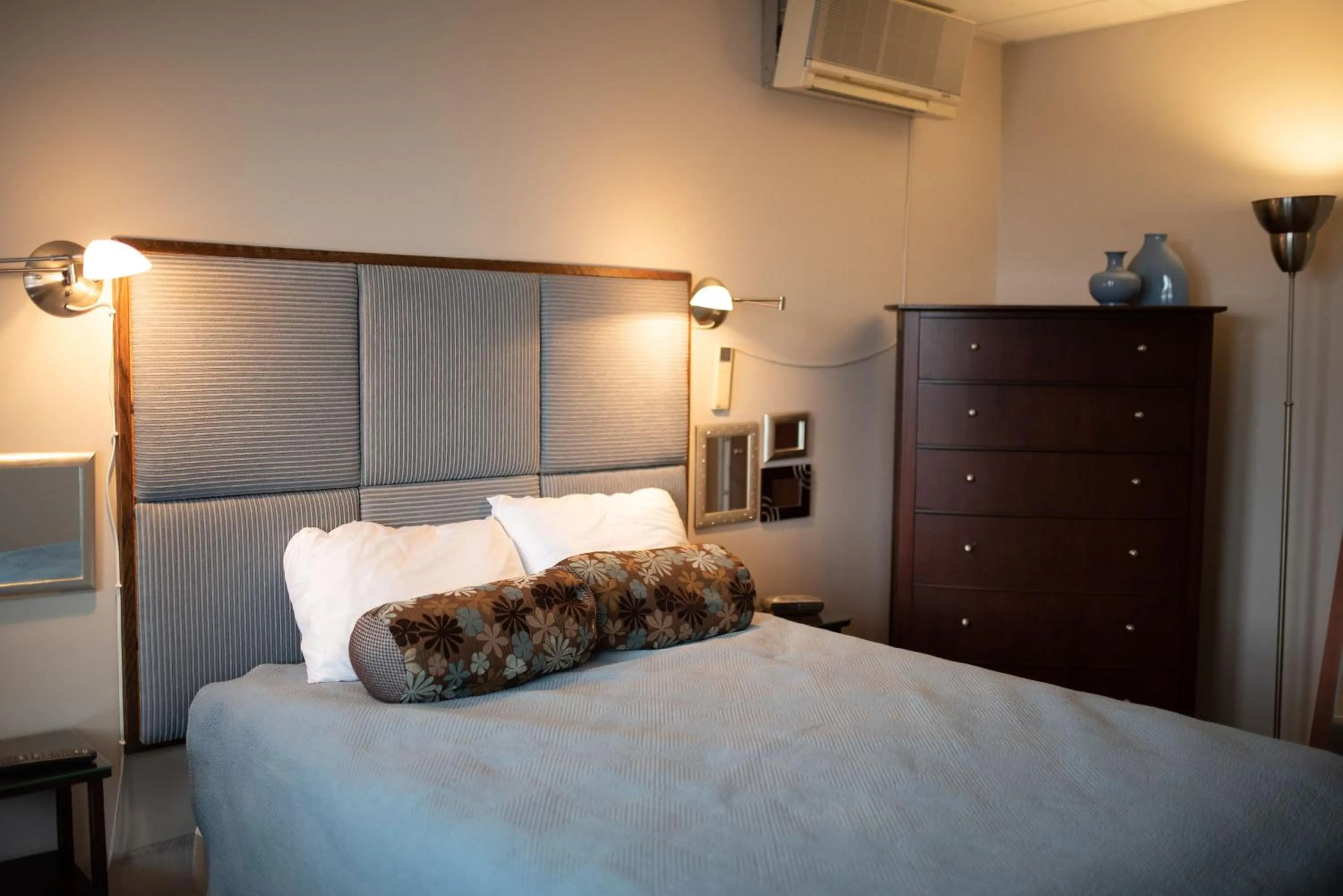 Bed in Fountainview Inn