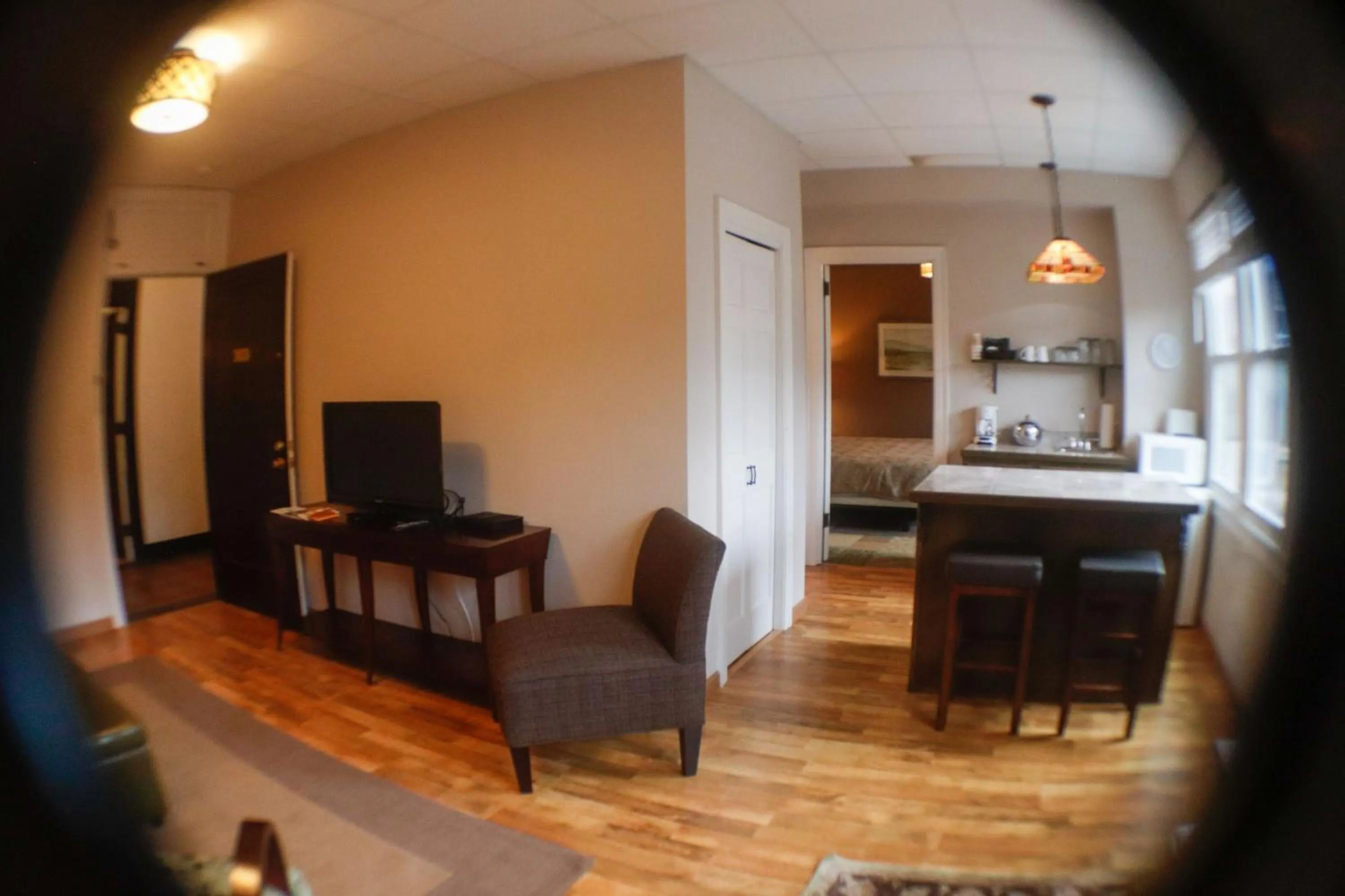 Kitchen or kitchenette in Fountainview Inn