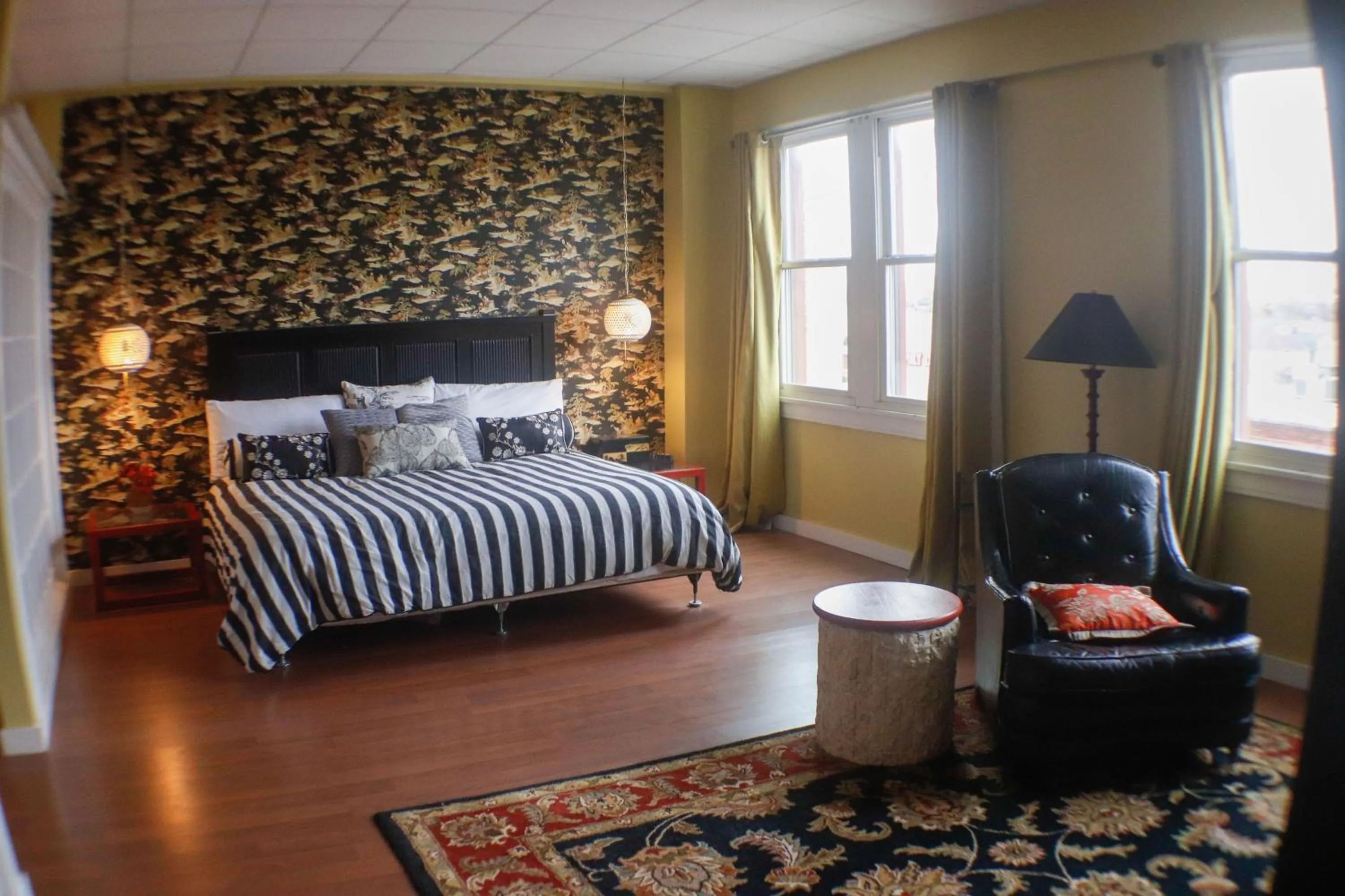 Bed in Fountainview Inn