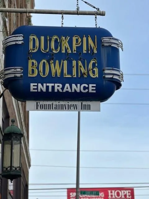 Property building in Fountainview Inn