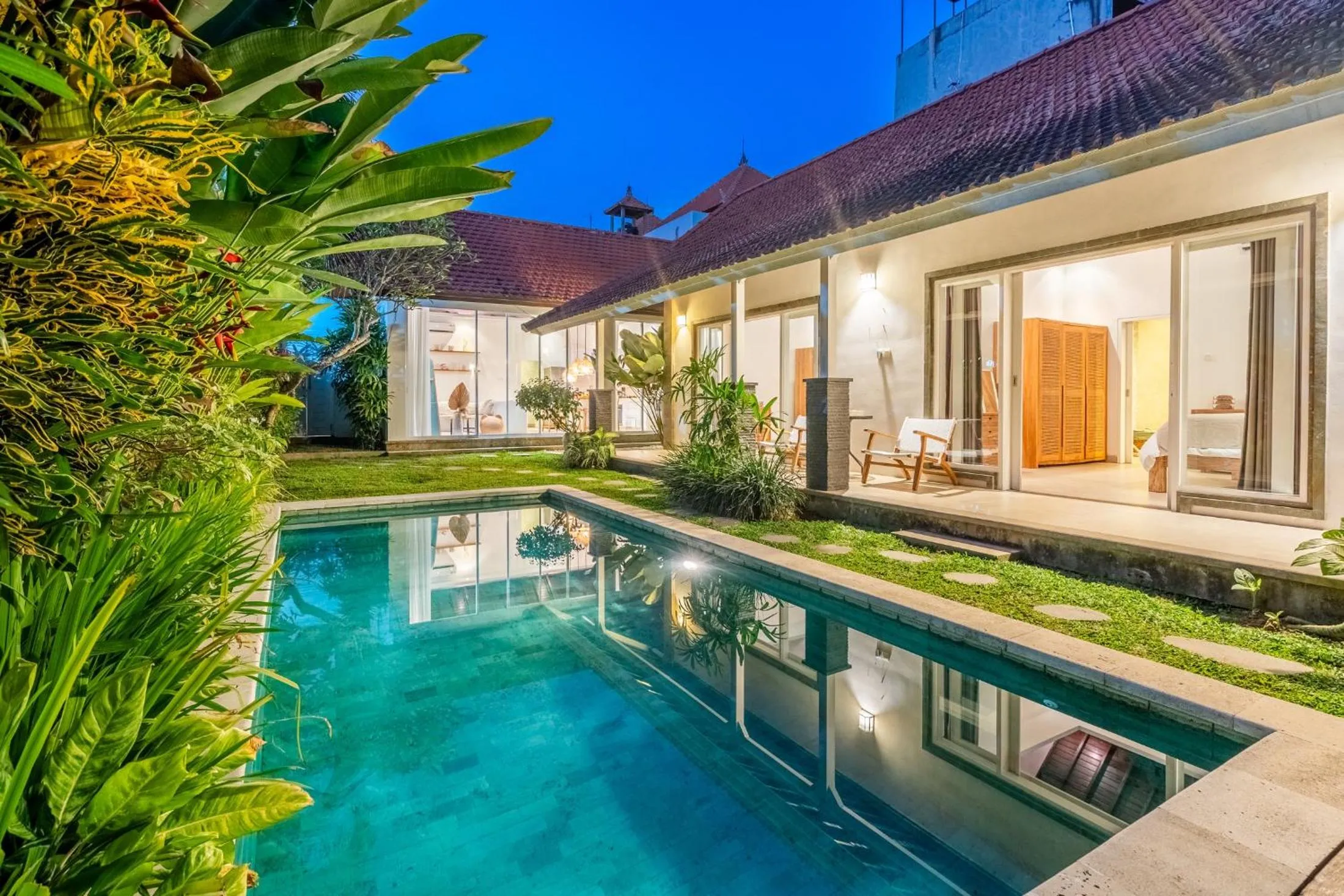 Jungle Amaranth Villa Canggu - Exclusive 3BR Retreat with Pool, Modern Amenities and Top Location