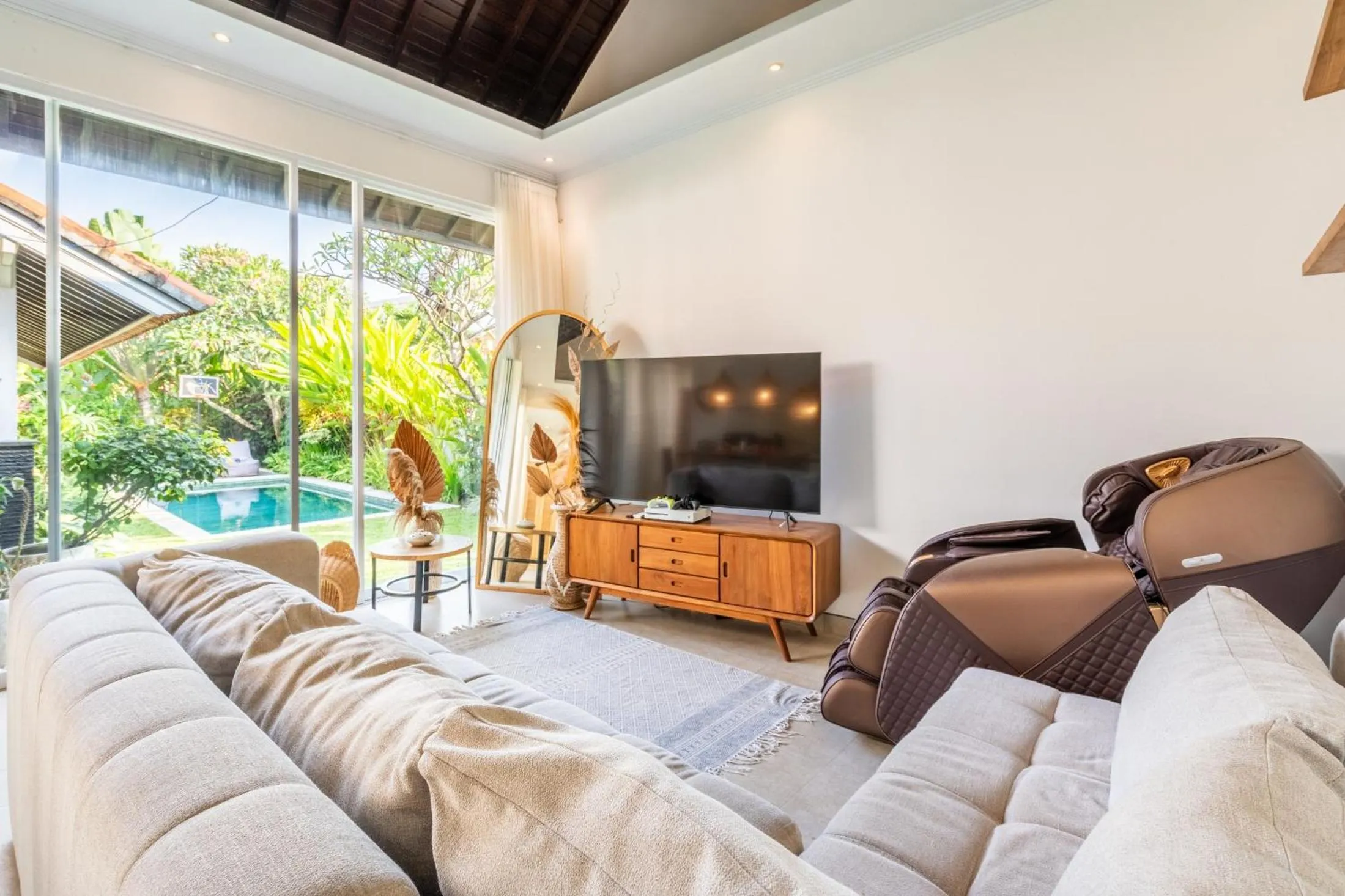 TV and multimedia in Jungle Amaranth Villa Canggu - Exclusive 3BR Retreat with Pool, Modern Amenities and Top Location - New Year's Offer