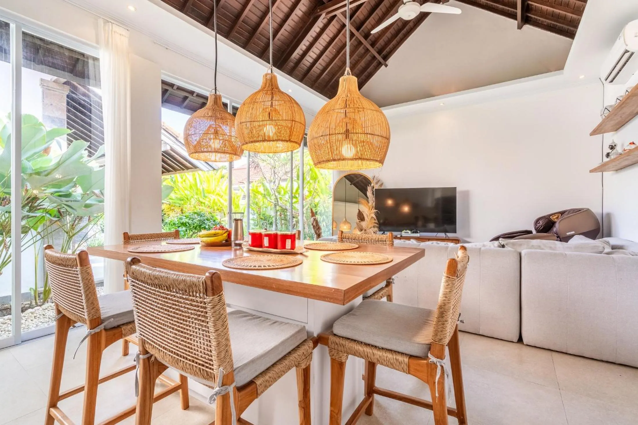 TV and multimedia in Jungle Amaranth Villa Canggu - Exclusive 3BR Retreat with Pool, Modern Amenities and Top Location - New Year's Offer