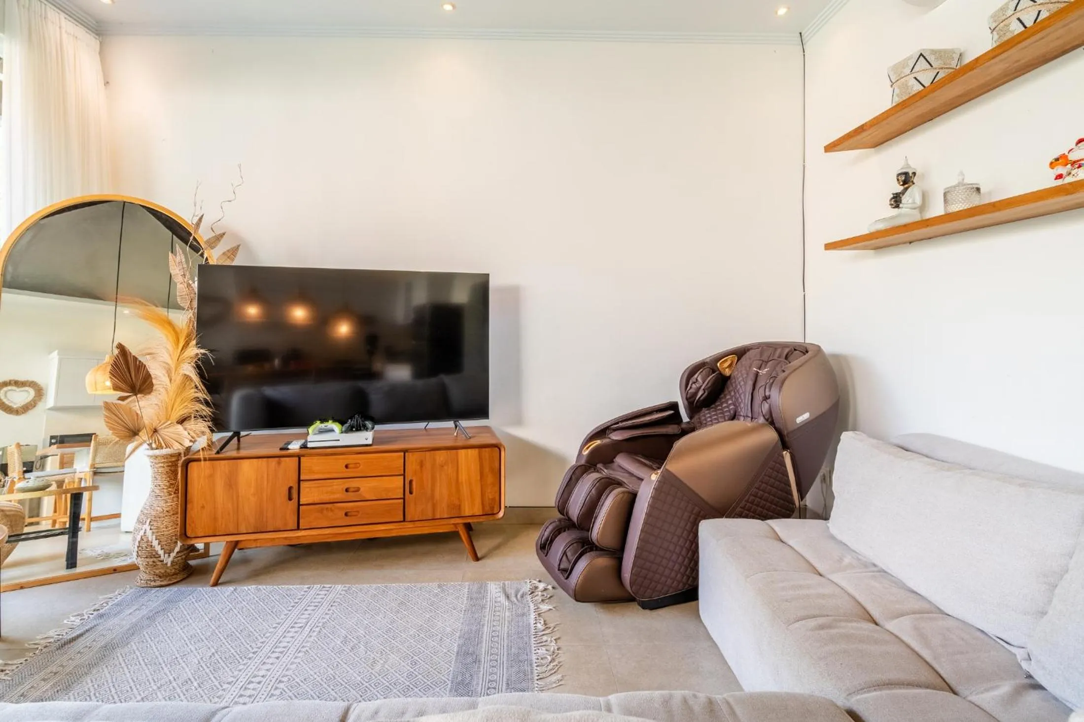 TV and multimedia in Jungle Amaranth Villa Canggu - Exclusive 3BR Retreat with Pool, Modern Amenities and Top Location - New Year's Offer