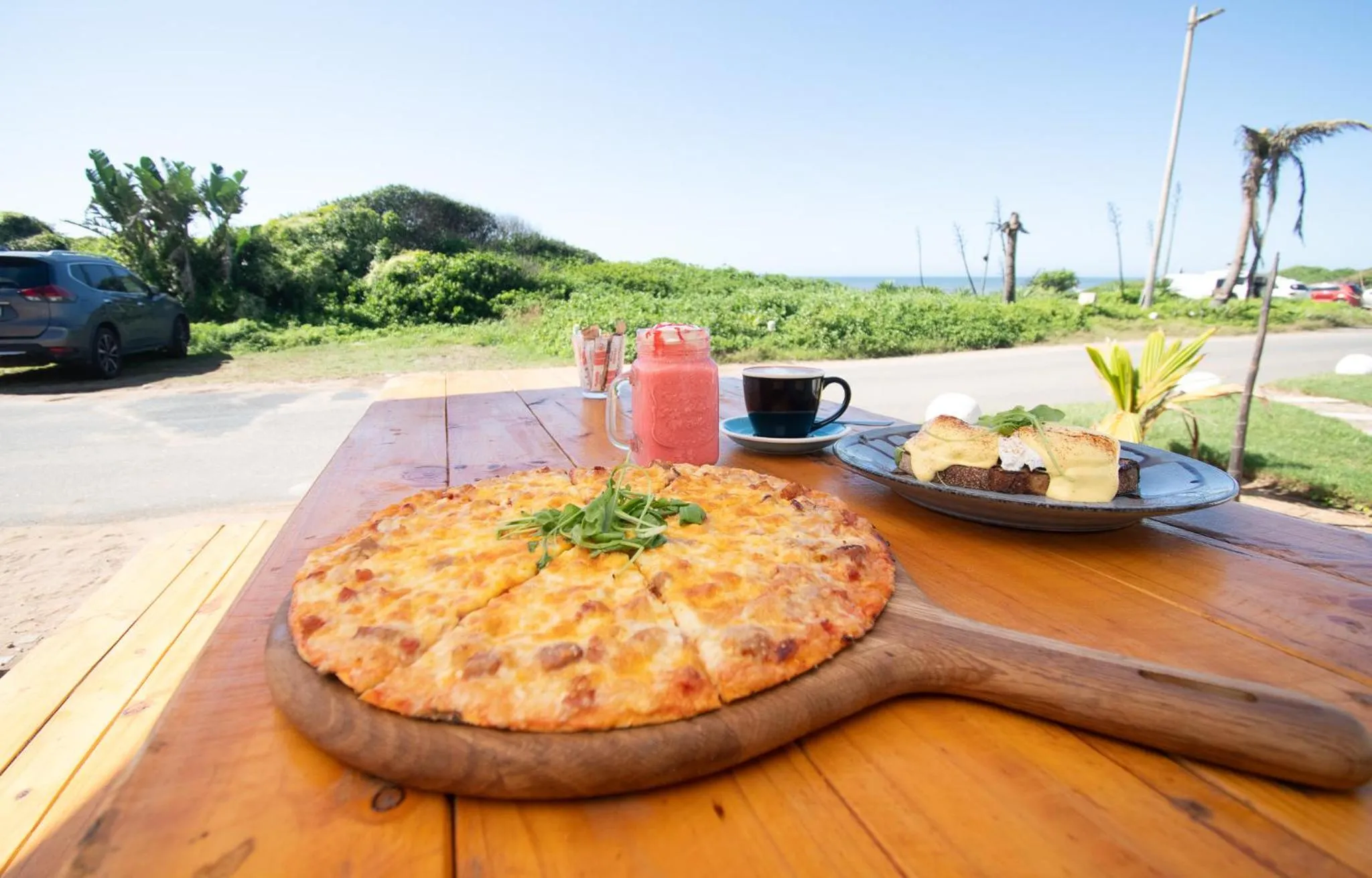 Restaurant/places to eat in No 20 On the Beach Guesthouse