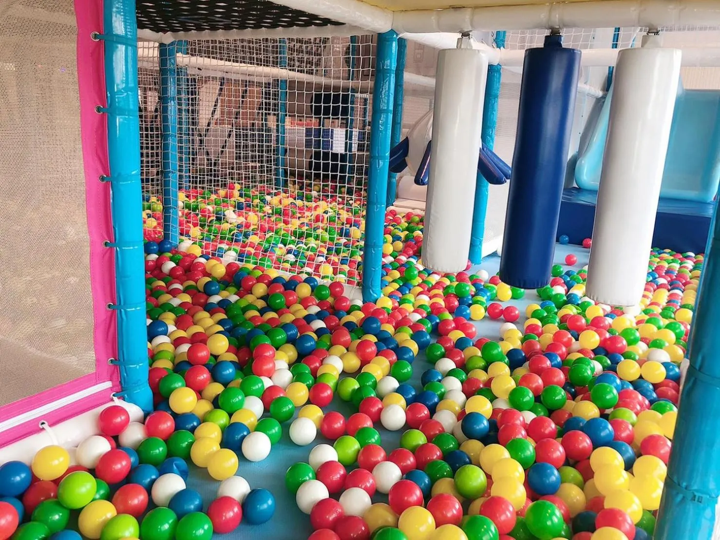 Children play ground in Inhouse Hotel Yehliu