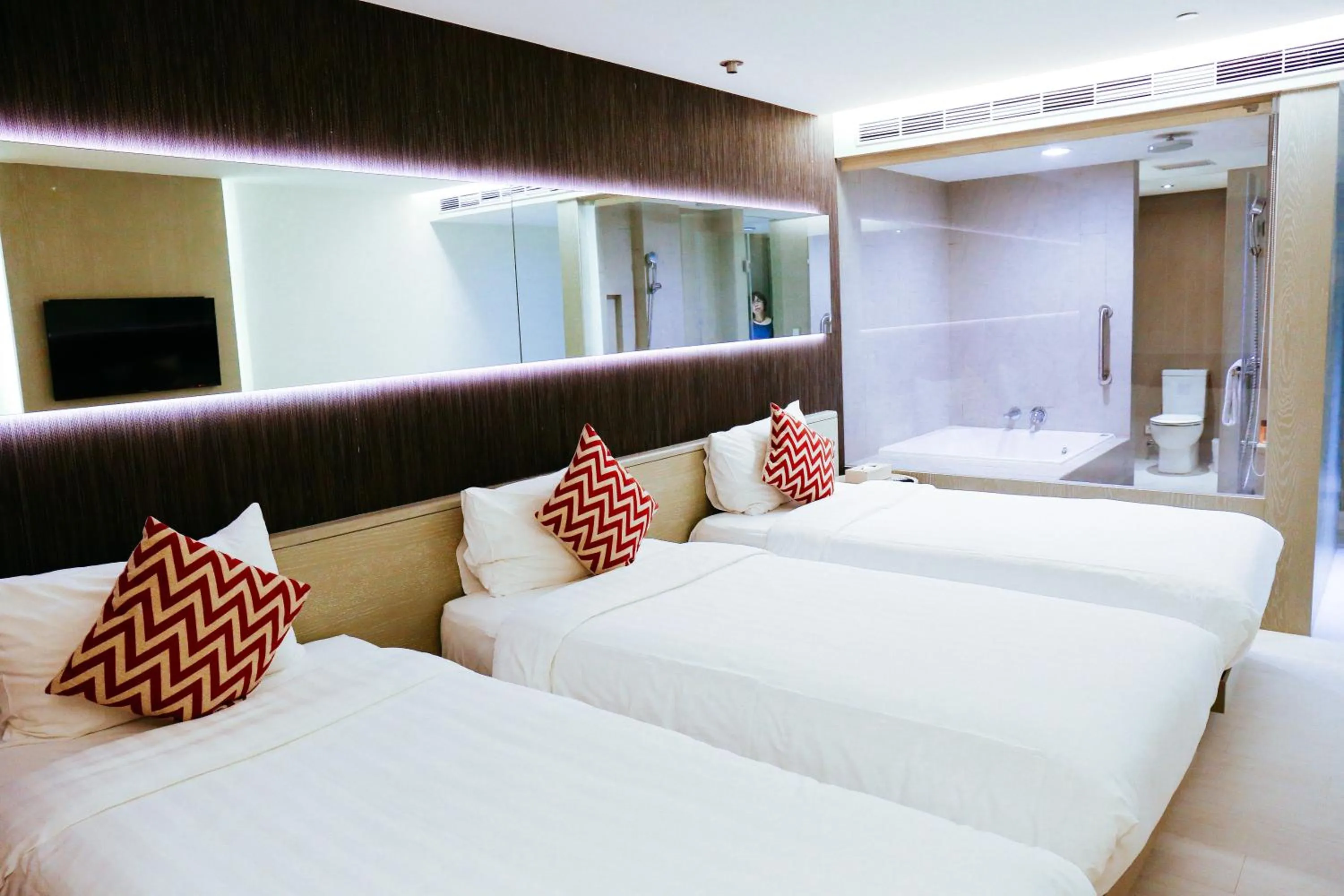 Bedroom, Bed in Inhouse Hotel Yehliu