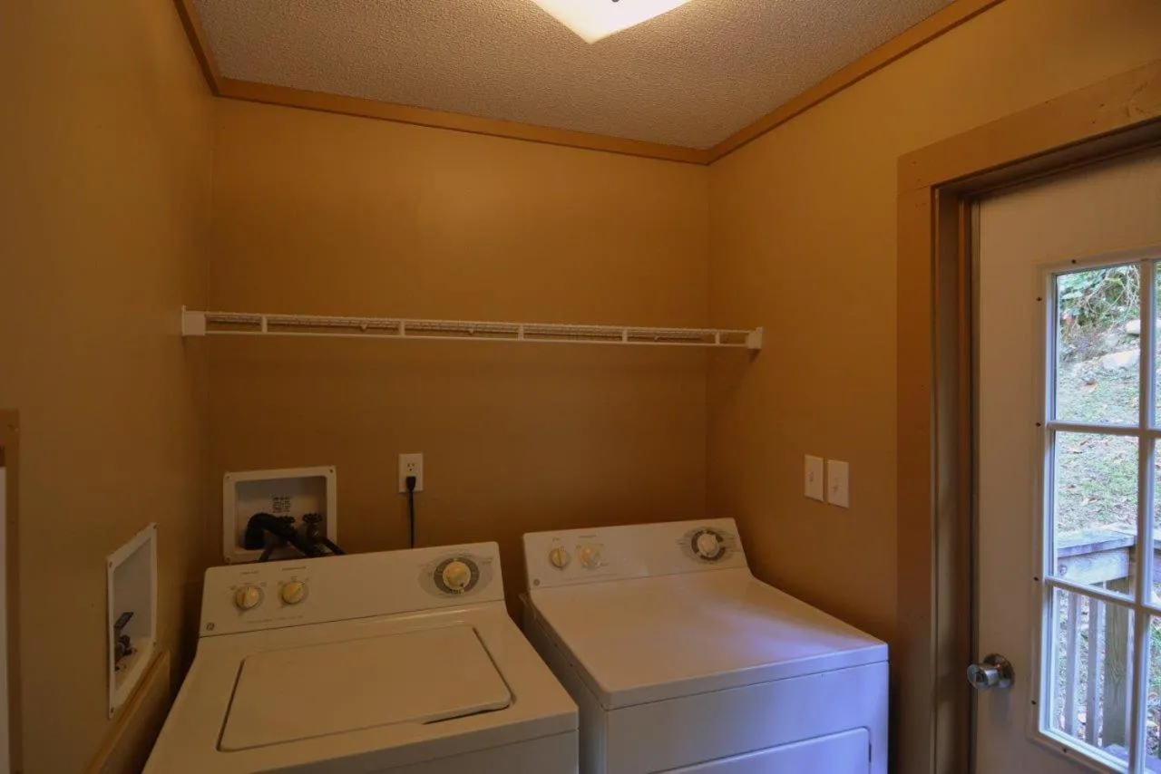 Bed in Fontana Village Resort & Marina