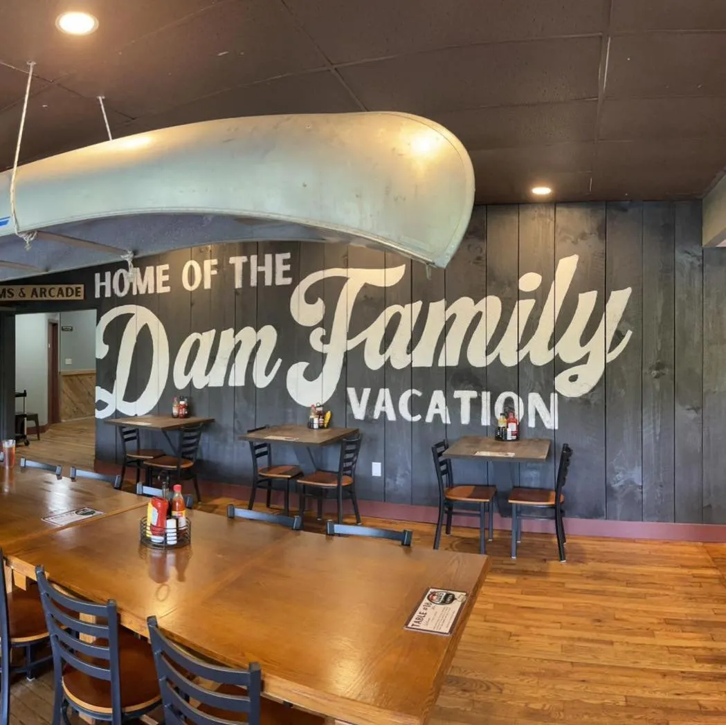 Restaurant/places to eat in Fontana Village Resort & Marina