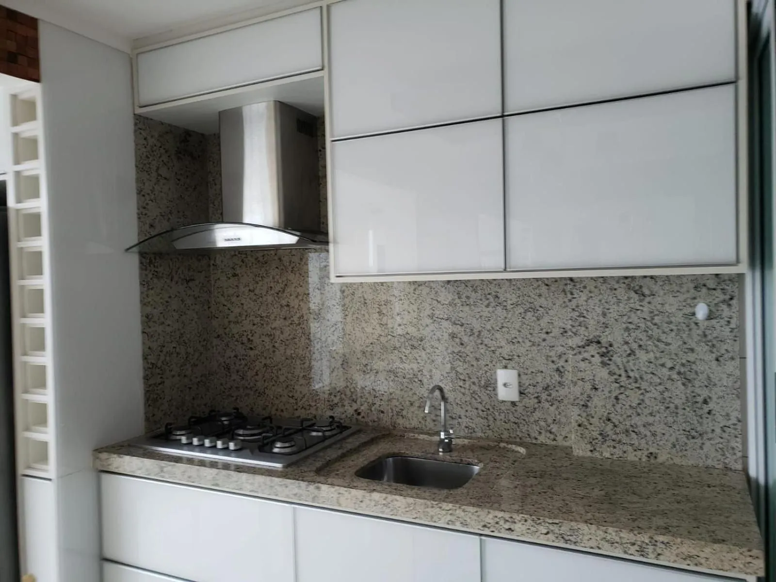 1 Qts.| 2 Hósp. | Linda vista| Ao lado do Shopping