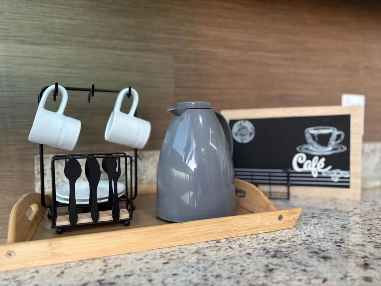 1 Qts.| 2 Hósp. | Linda vista| Ao lado do Shopping