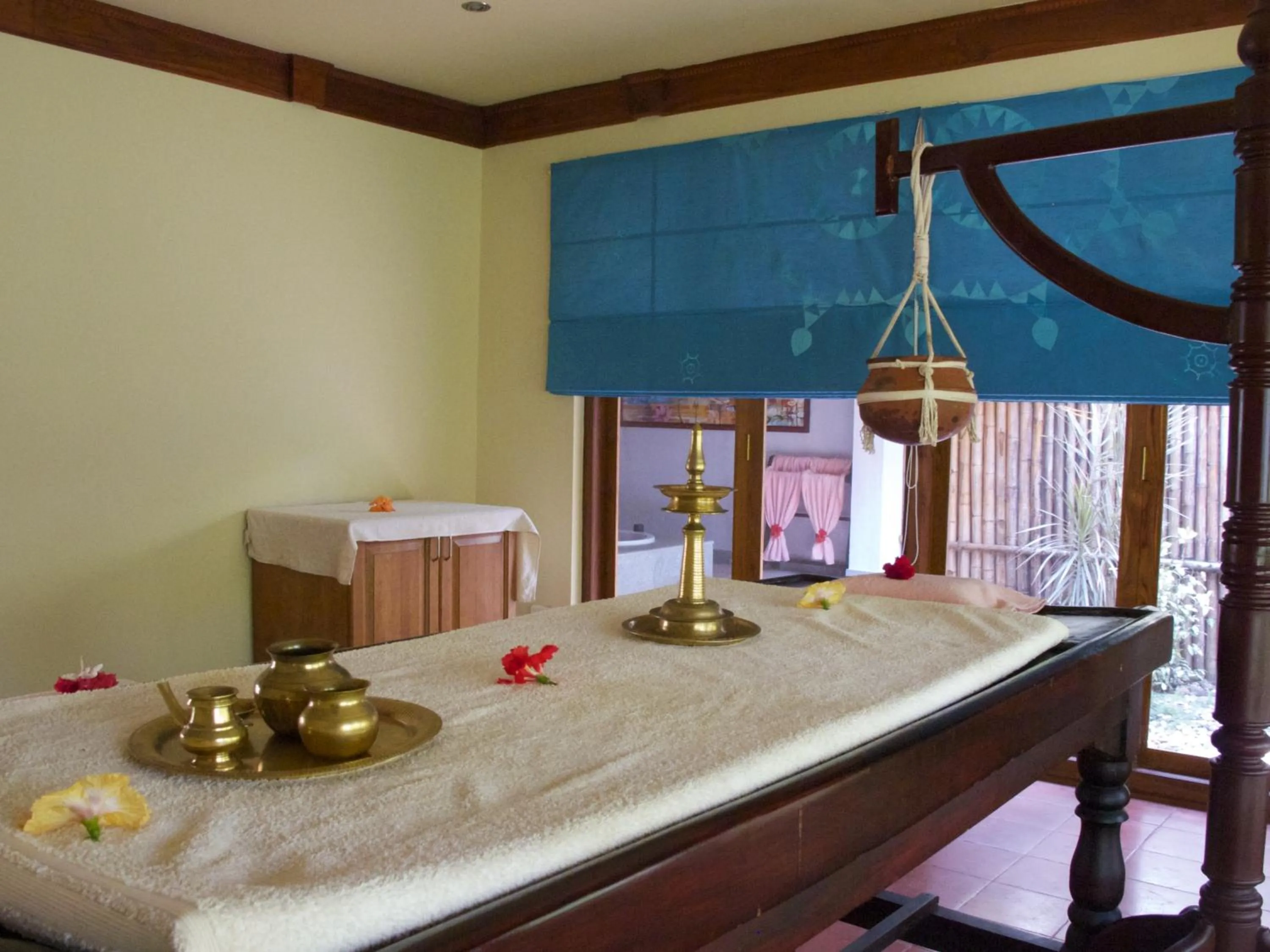 Spa and wellness centre/facilities, Bed in Neeleshwar Hermitage
