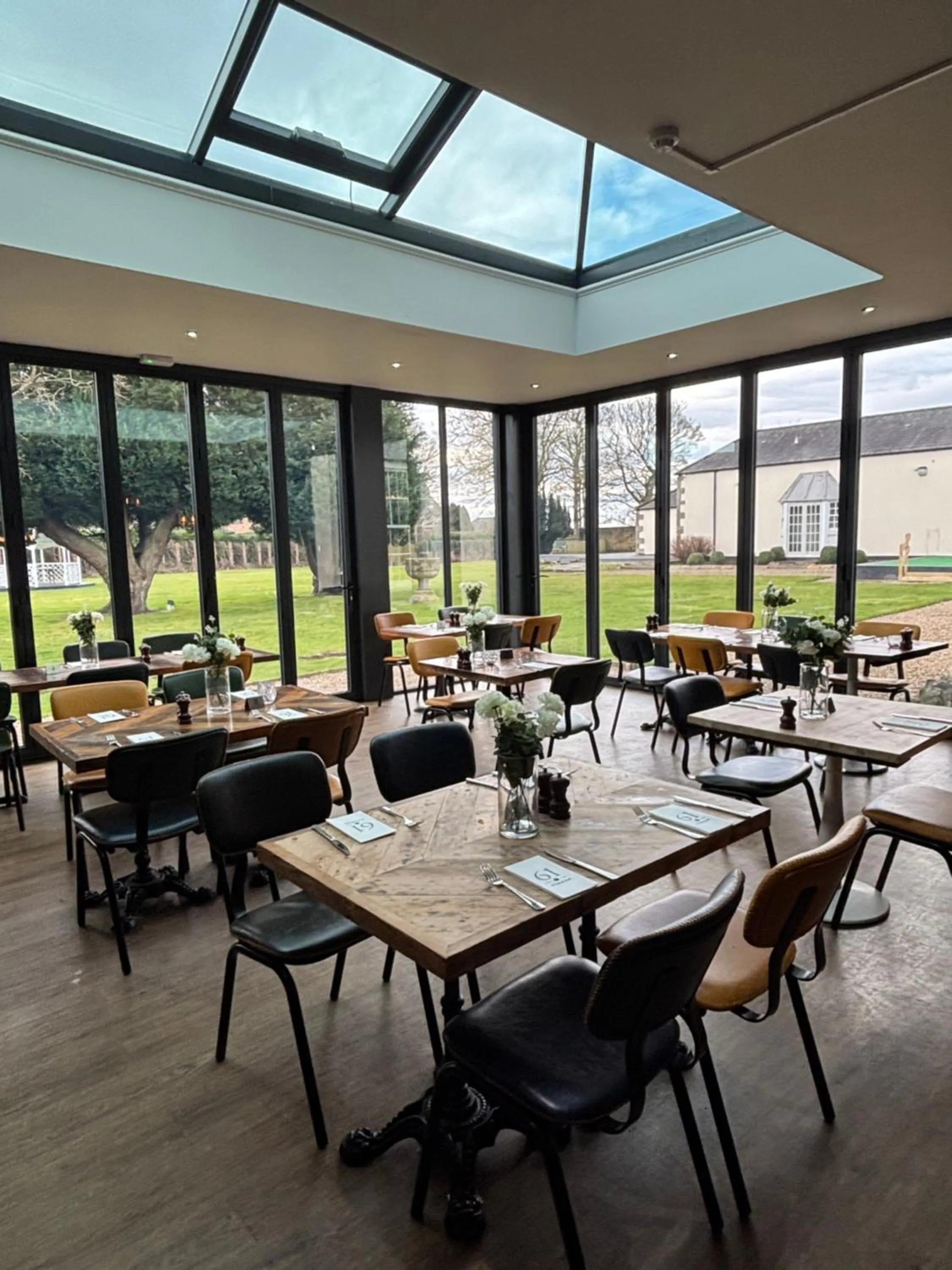 Restaurant/places to eat in 61 Durham