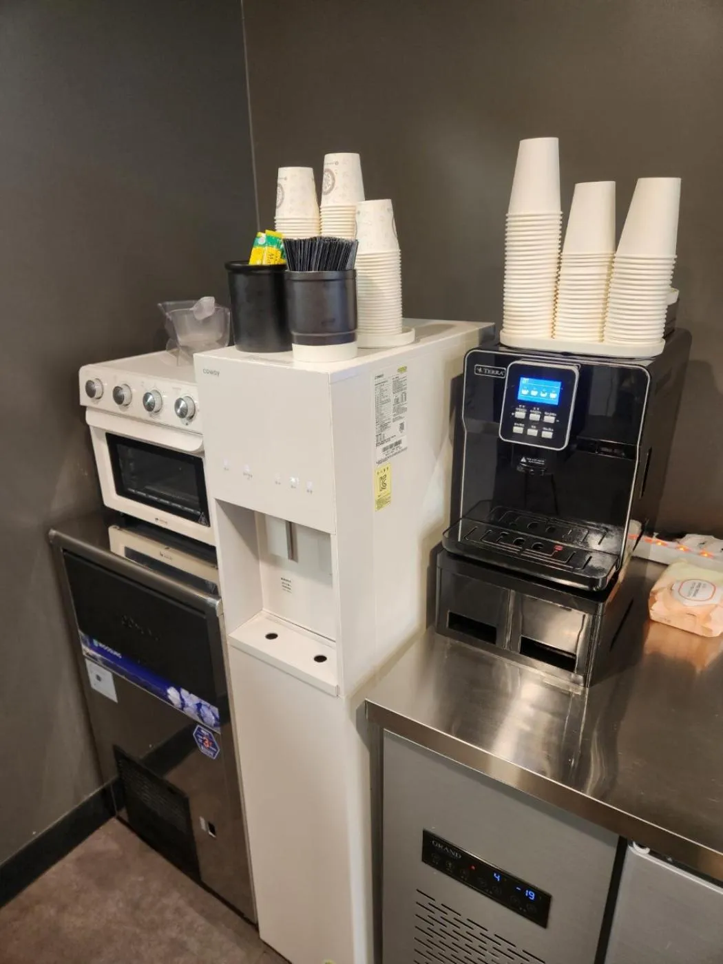 Breakfast in Workers Hotel Daejeon by Aank