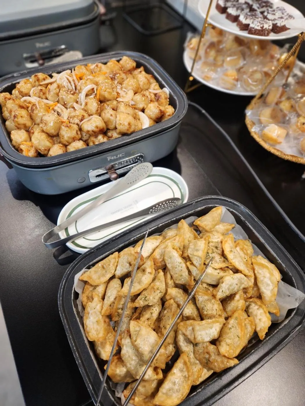 Breakfast in Workers Hotel Daejeon by Aank